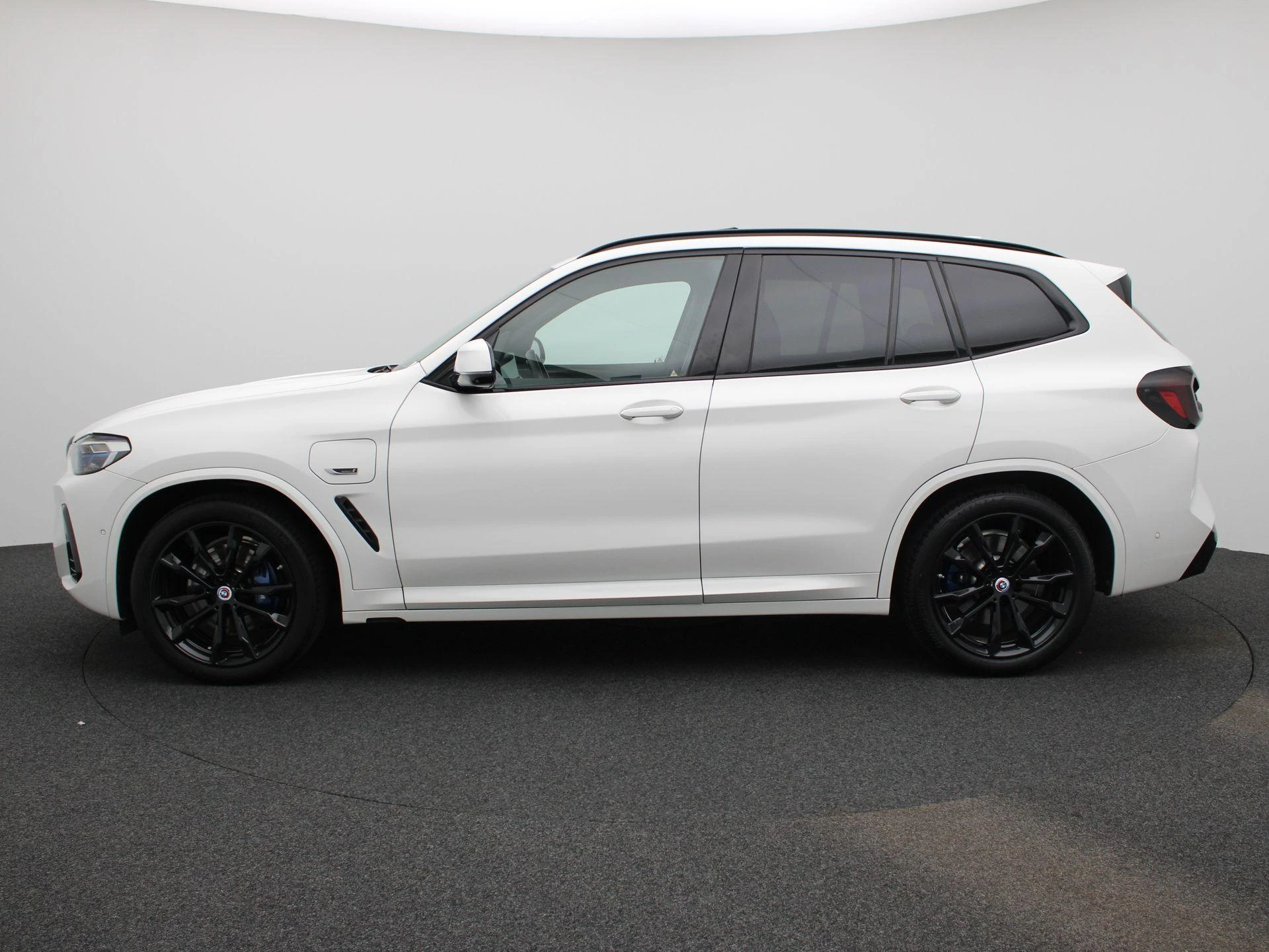 BMW-X3-image-3