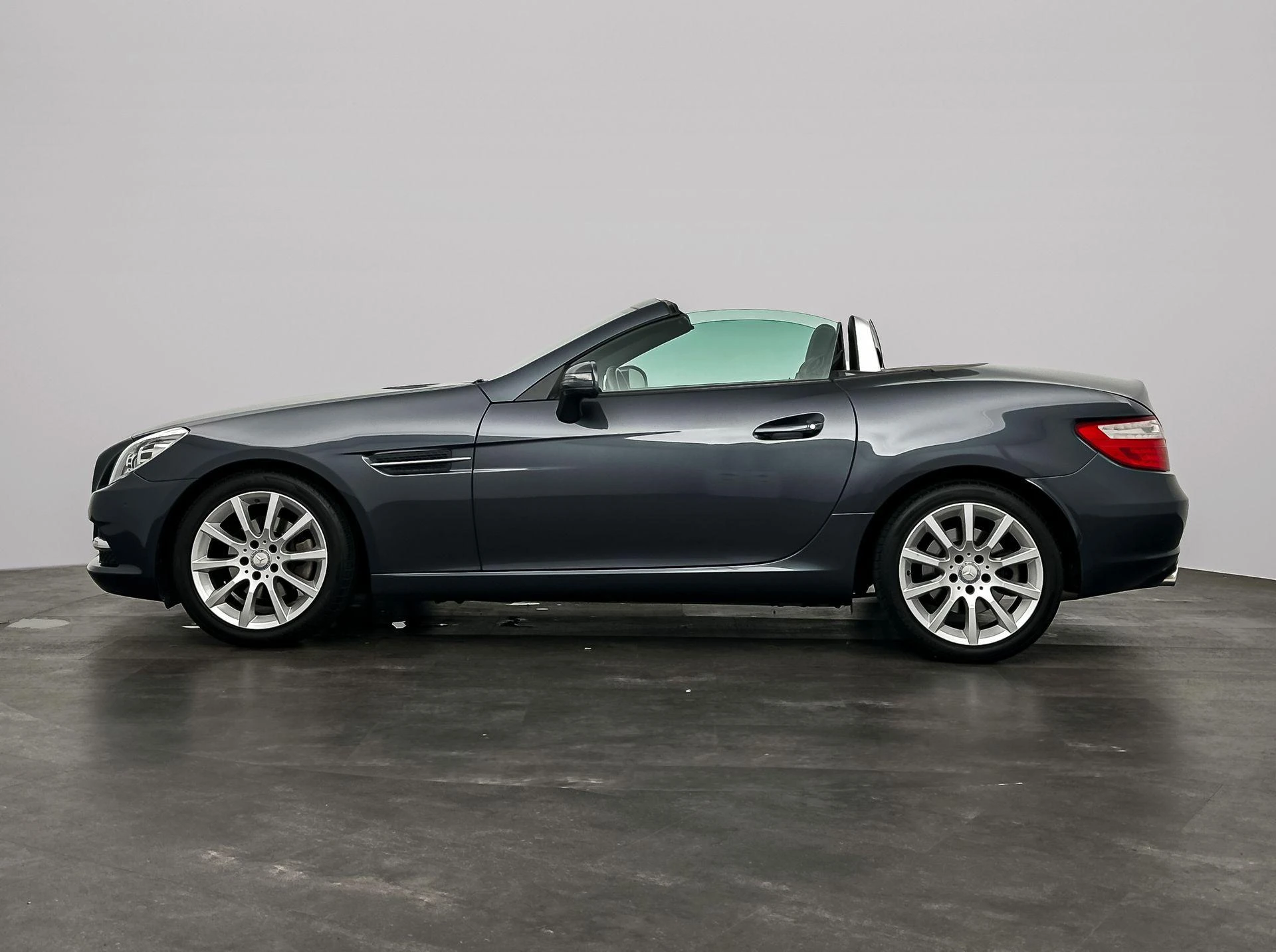 Mercedes-Benz-SLK-image-9