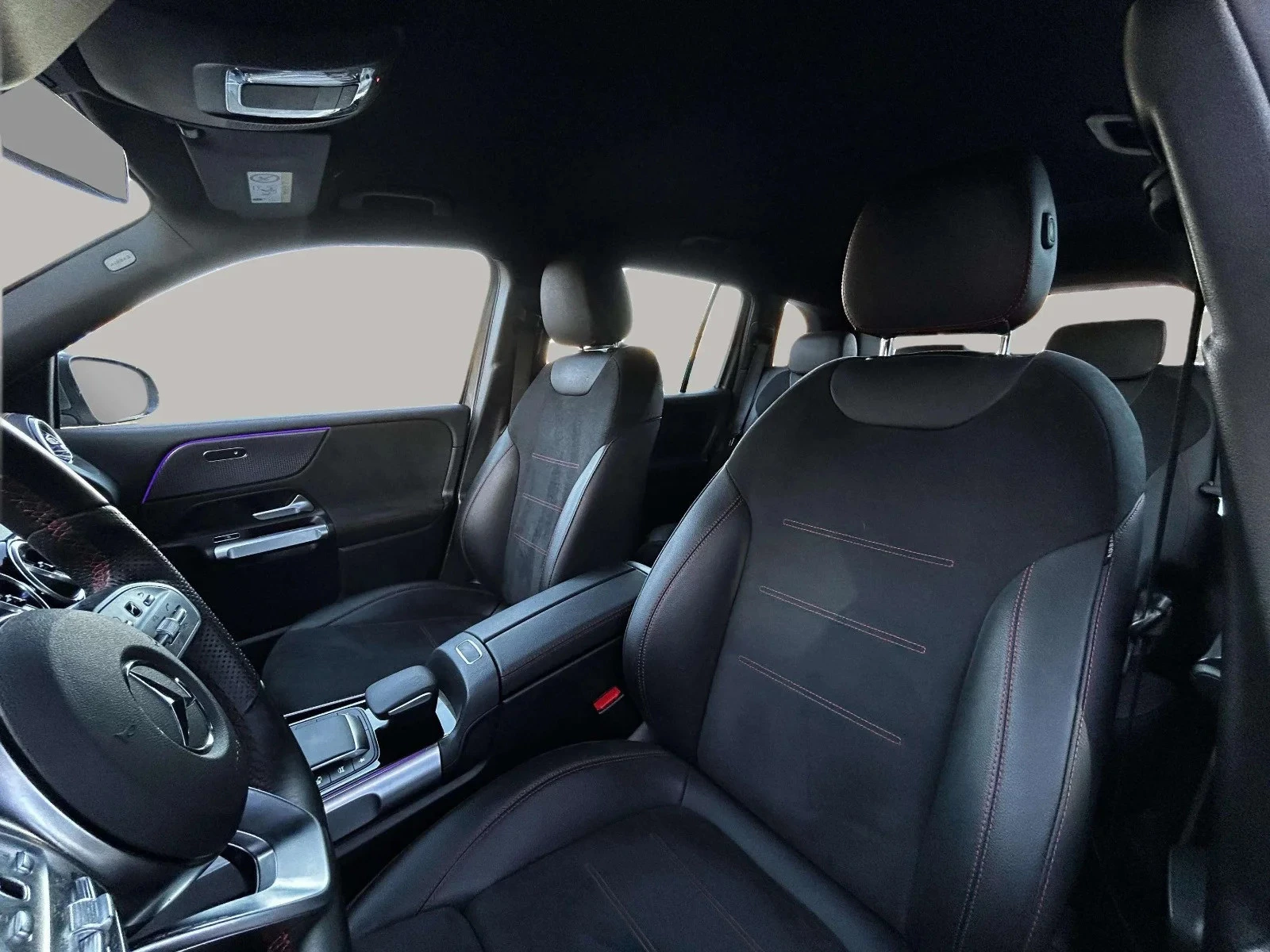 Mercedes-Benz-EQB-image-11