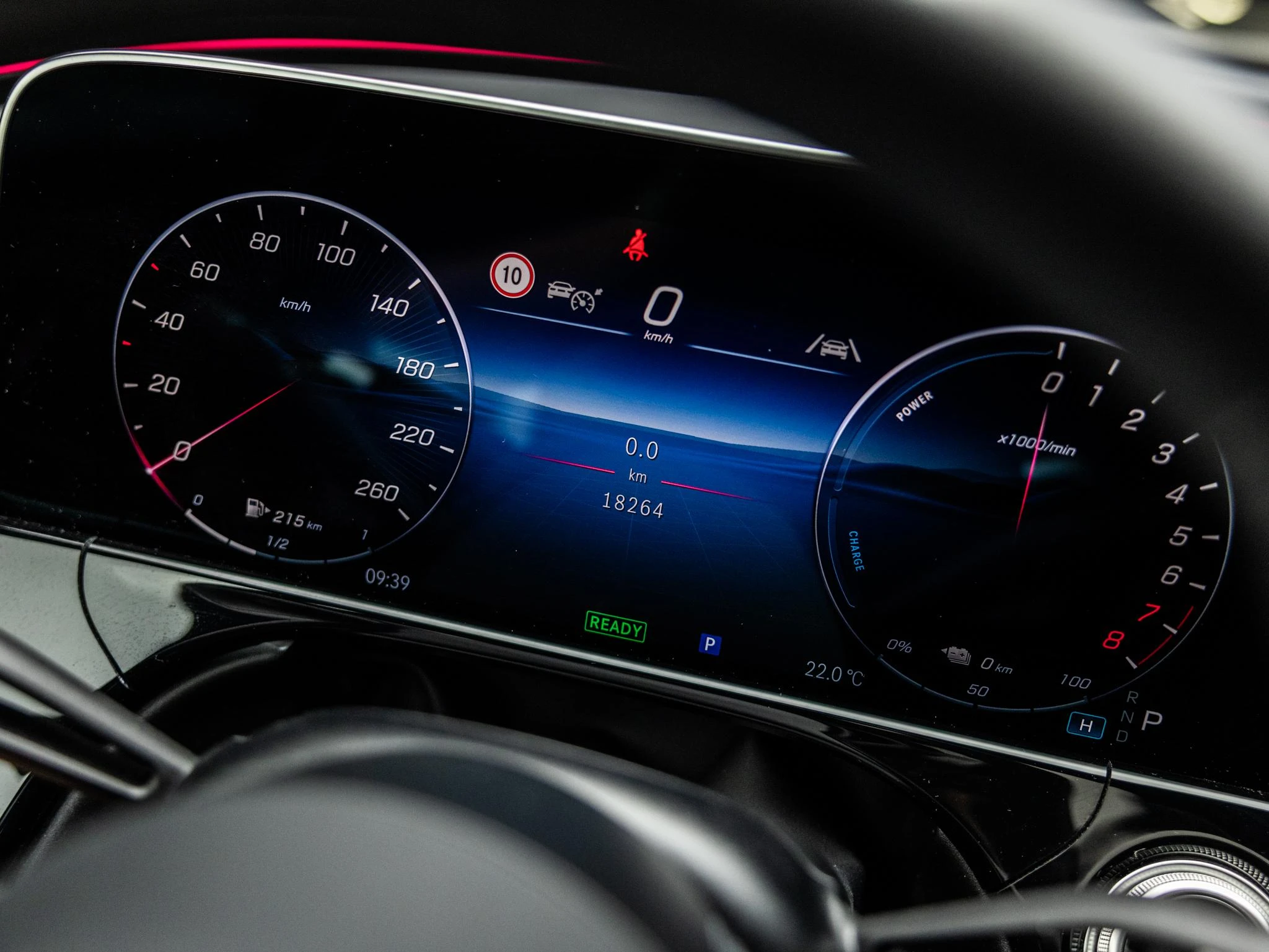 Mercedes-Benz-E-Klasse-image-25