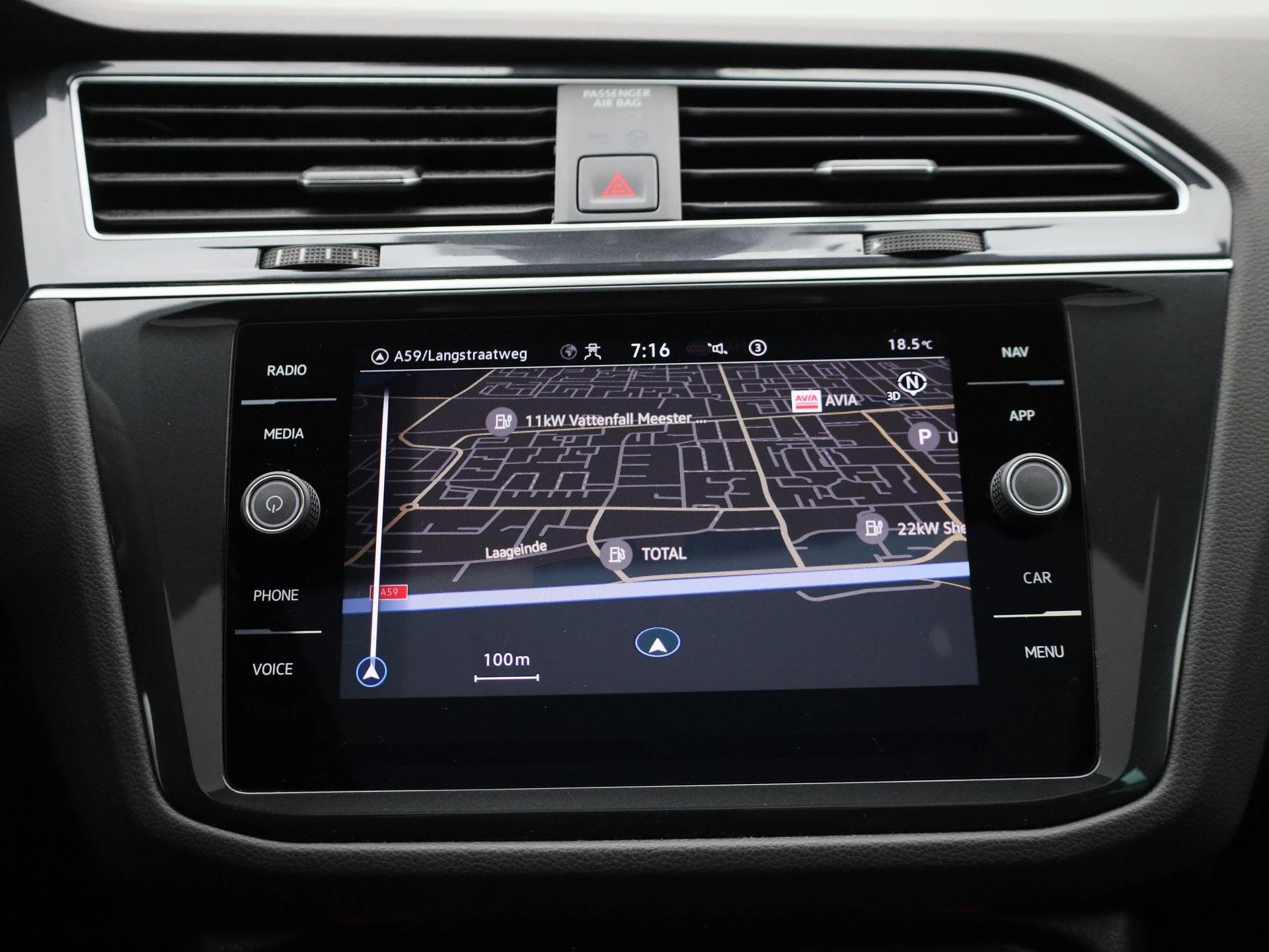 Volkswagen-Tiguan-image-16