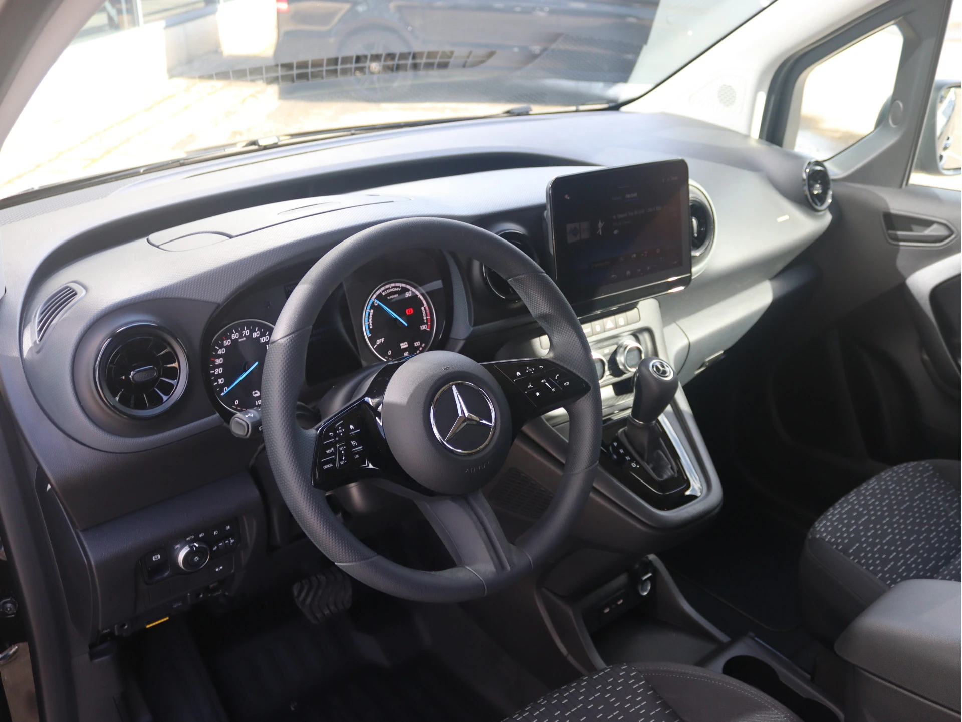 Mercedes-Benz-eCitan-image-3