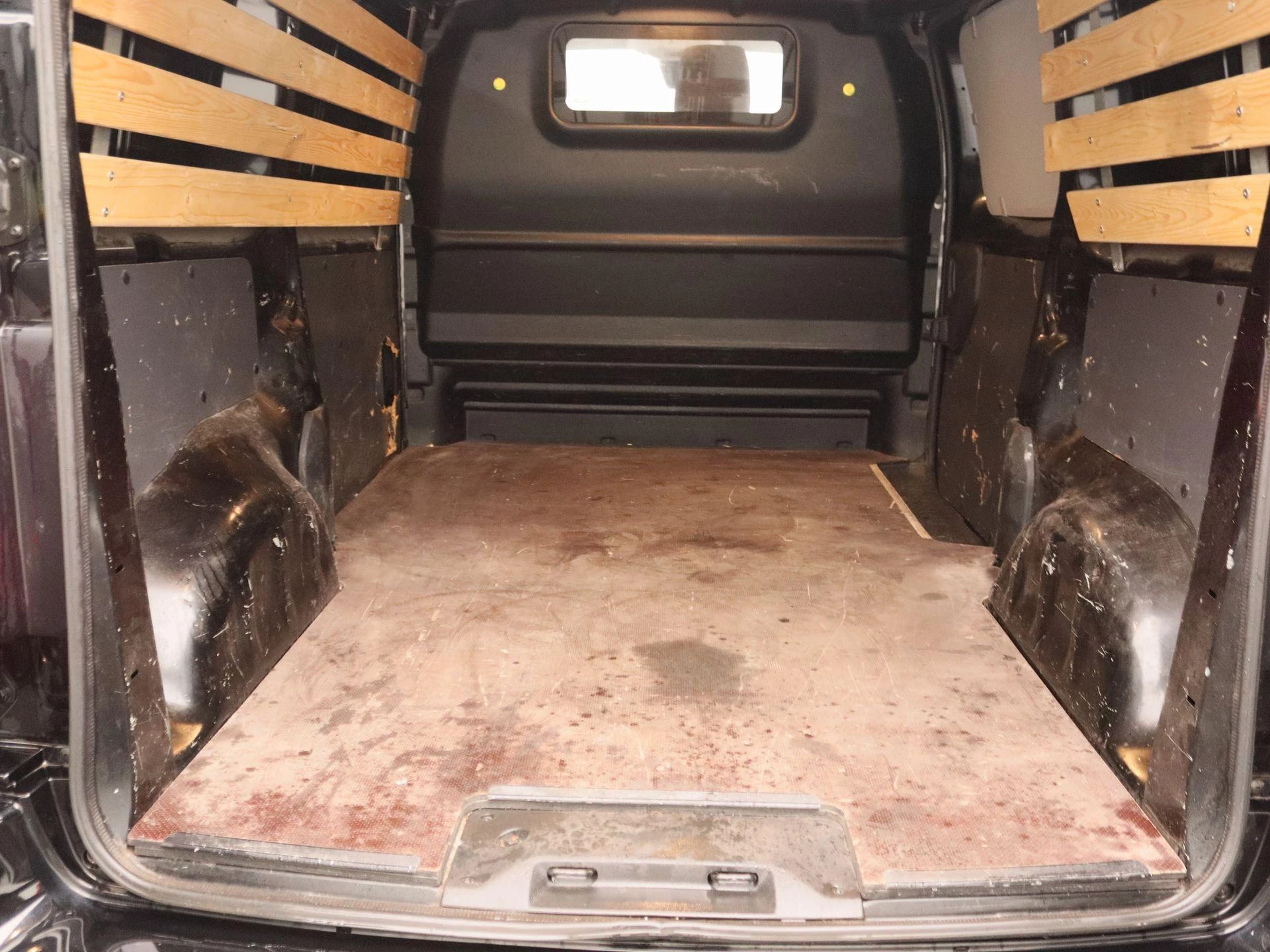 Opel-Vivaro-image-11