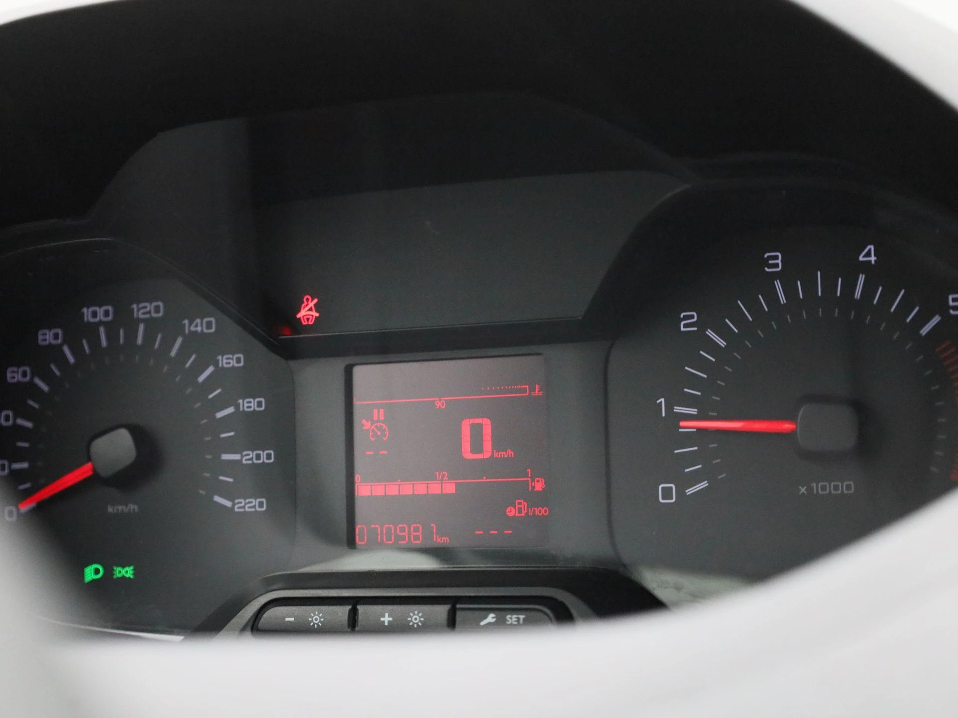 Peugeot-Partner-image-26