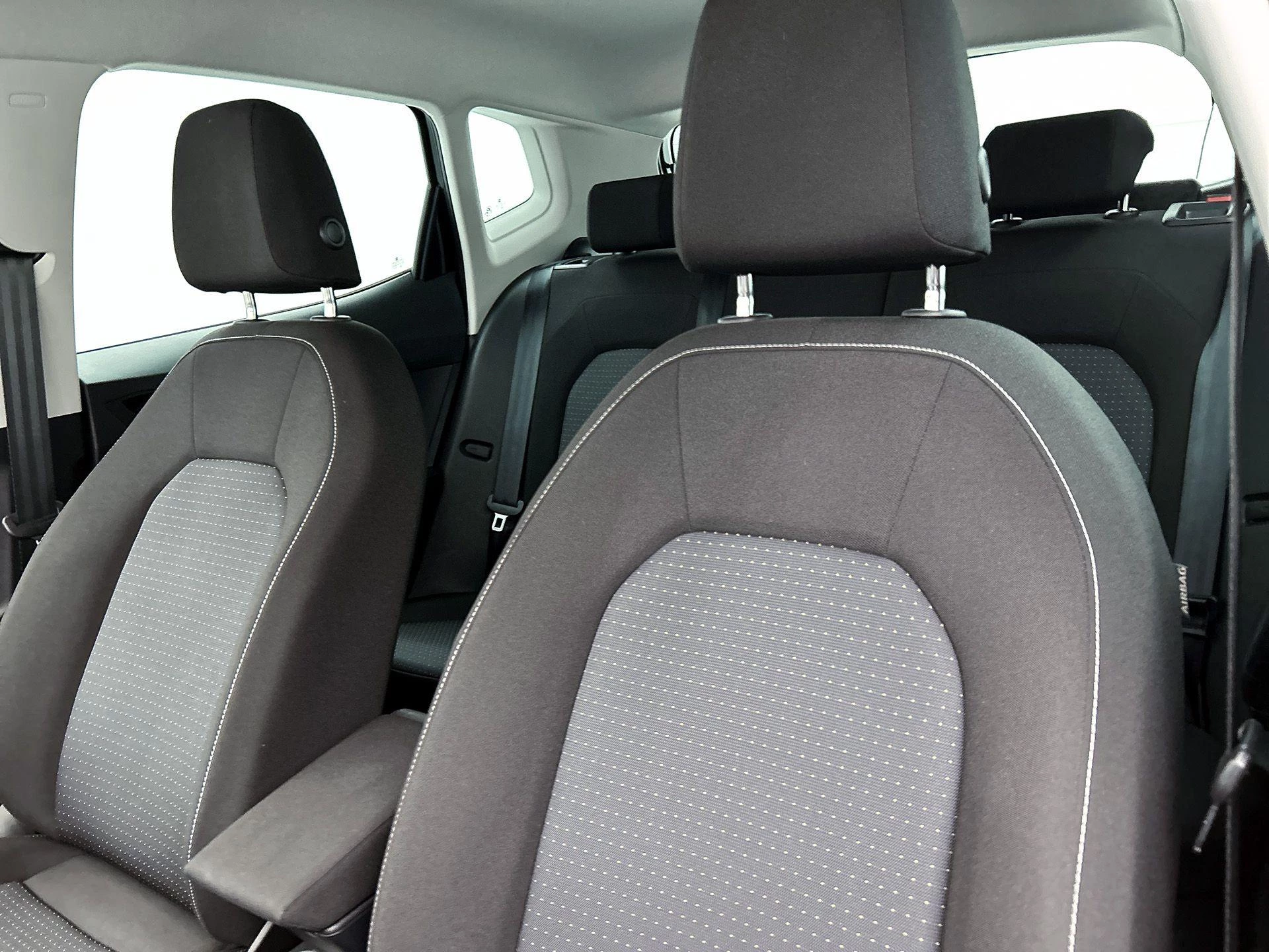 SEAT-Arona-image-11