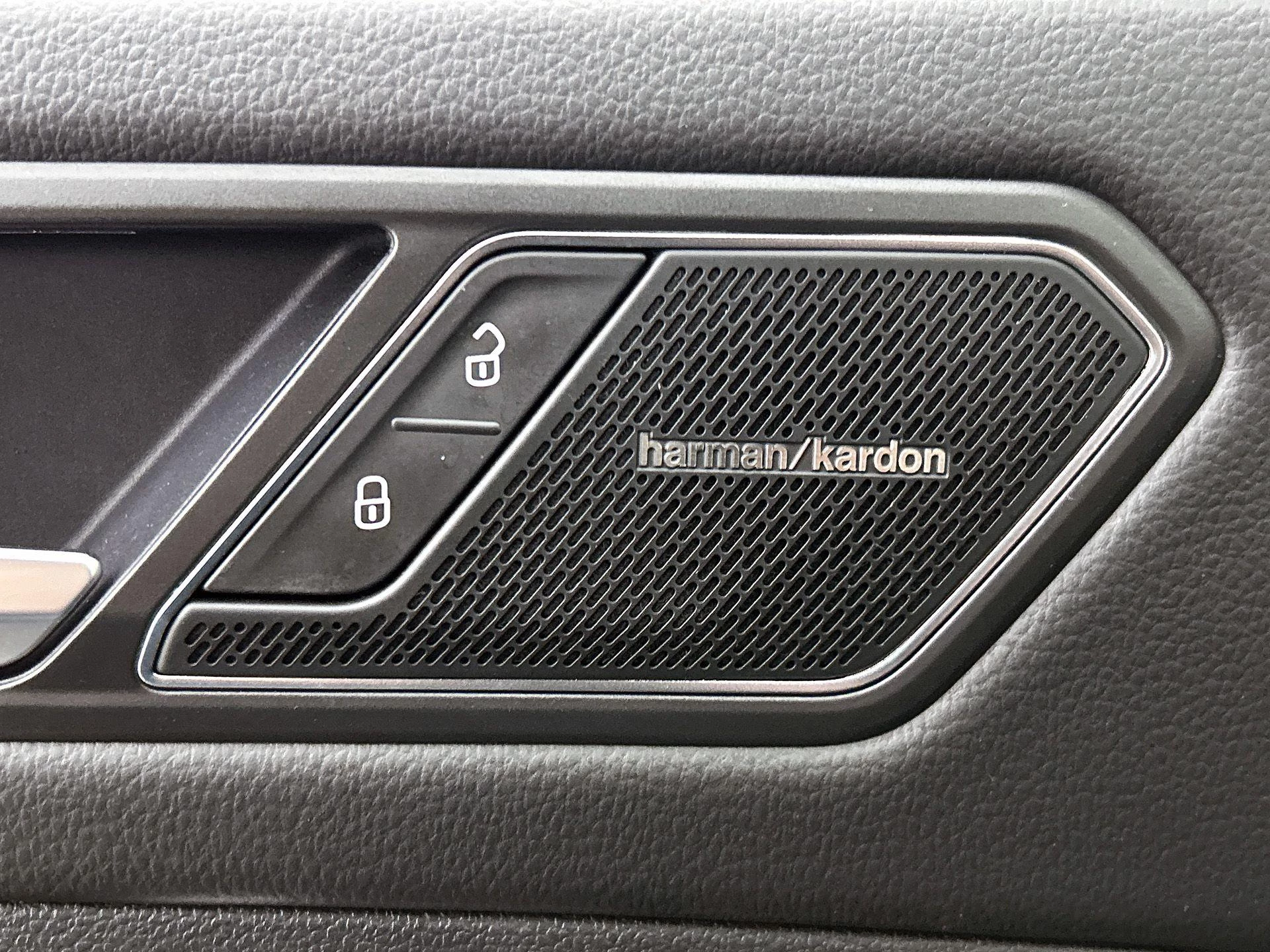 Volkswagen-Tiguan Allspace-image-16