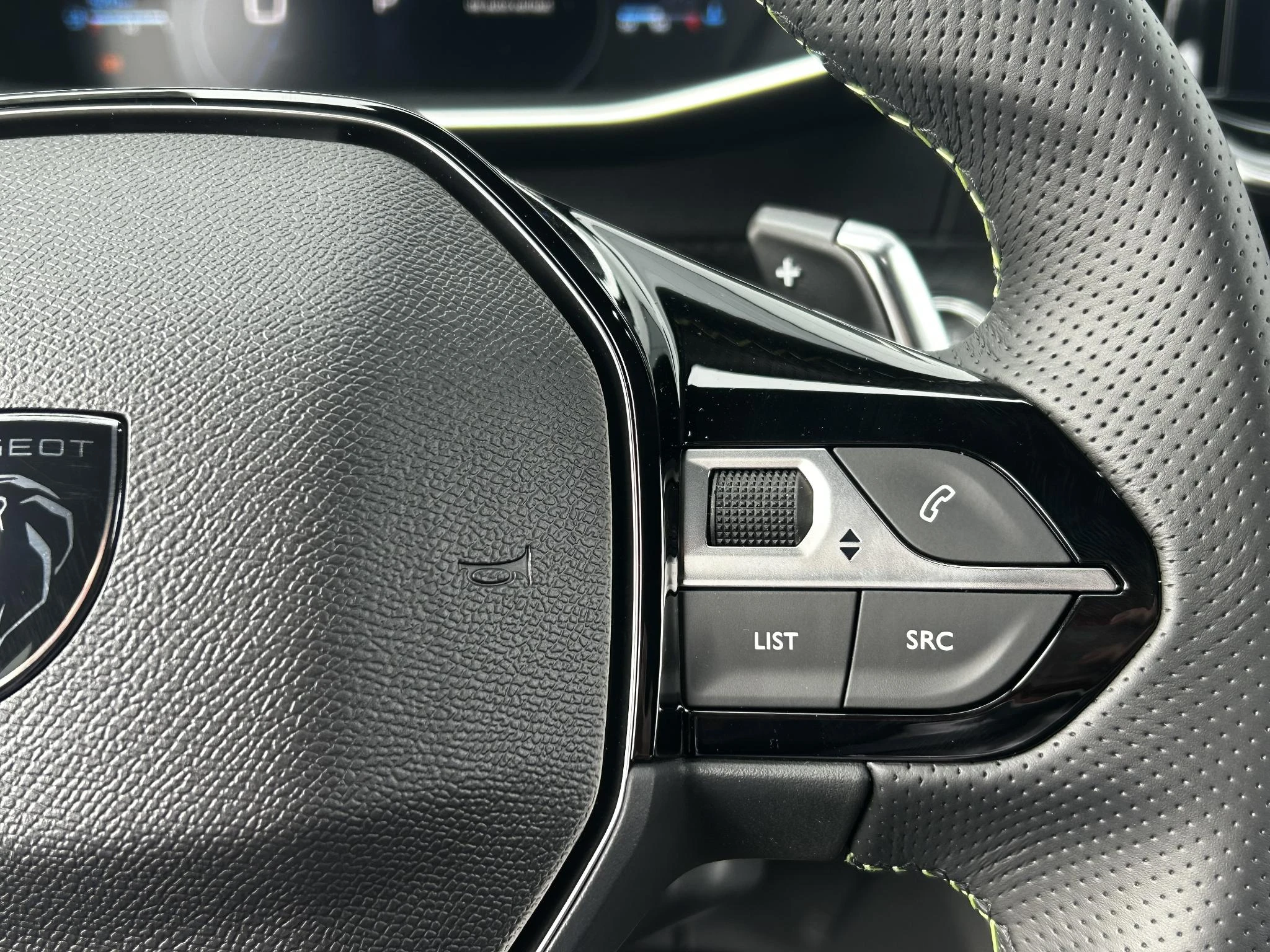 Peugeot-208-image-12