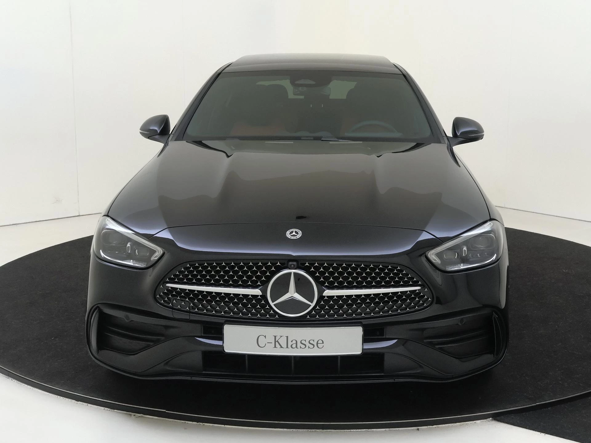 Mercedes-Benz-C-Klasse-image-5