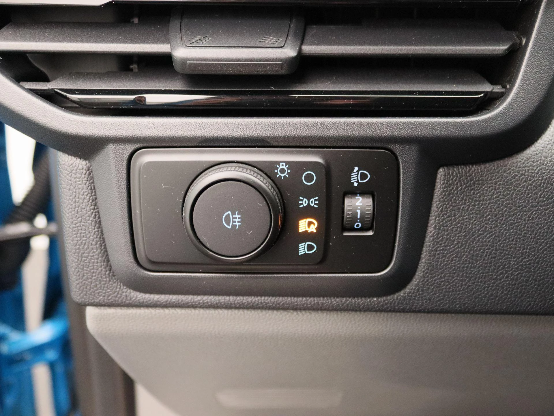 Ford-Transit Custom-image-22