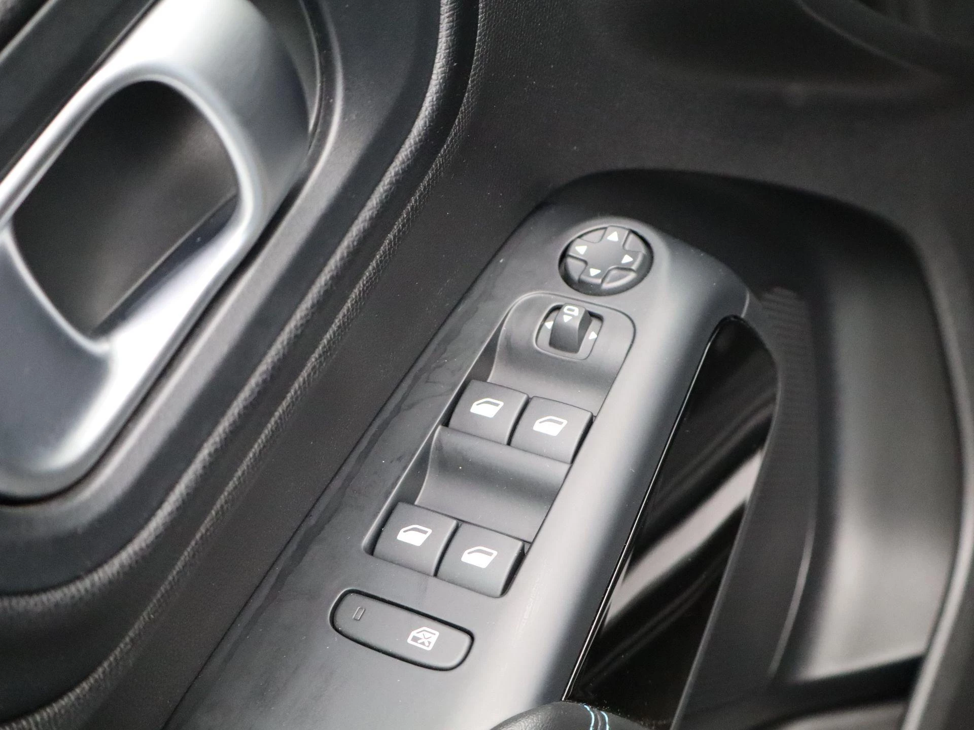 Citroën-C5 Aircross-image-25