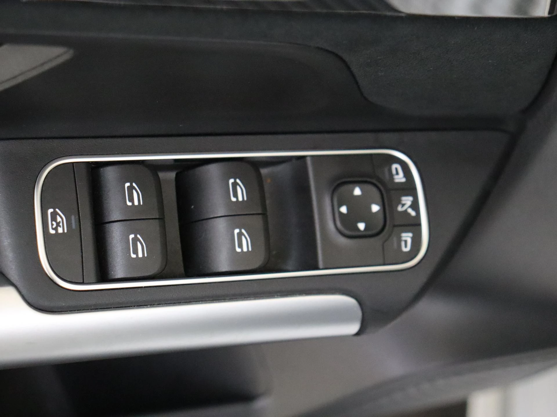 Mercedes-Benz-B-Klasse-image-29
