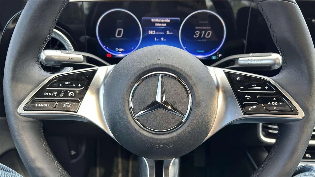 Mercedes-Benz-CLA-image-10