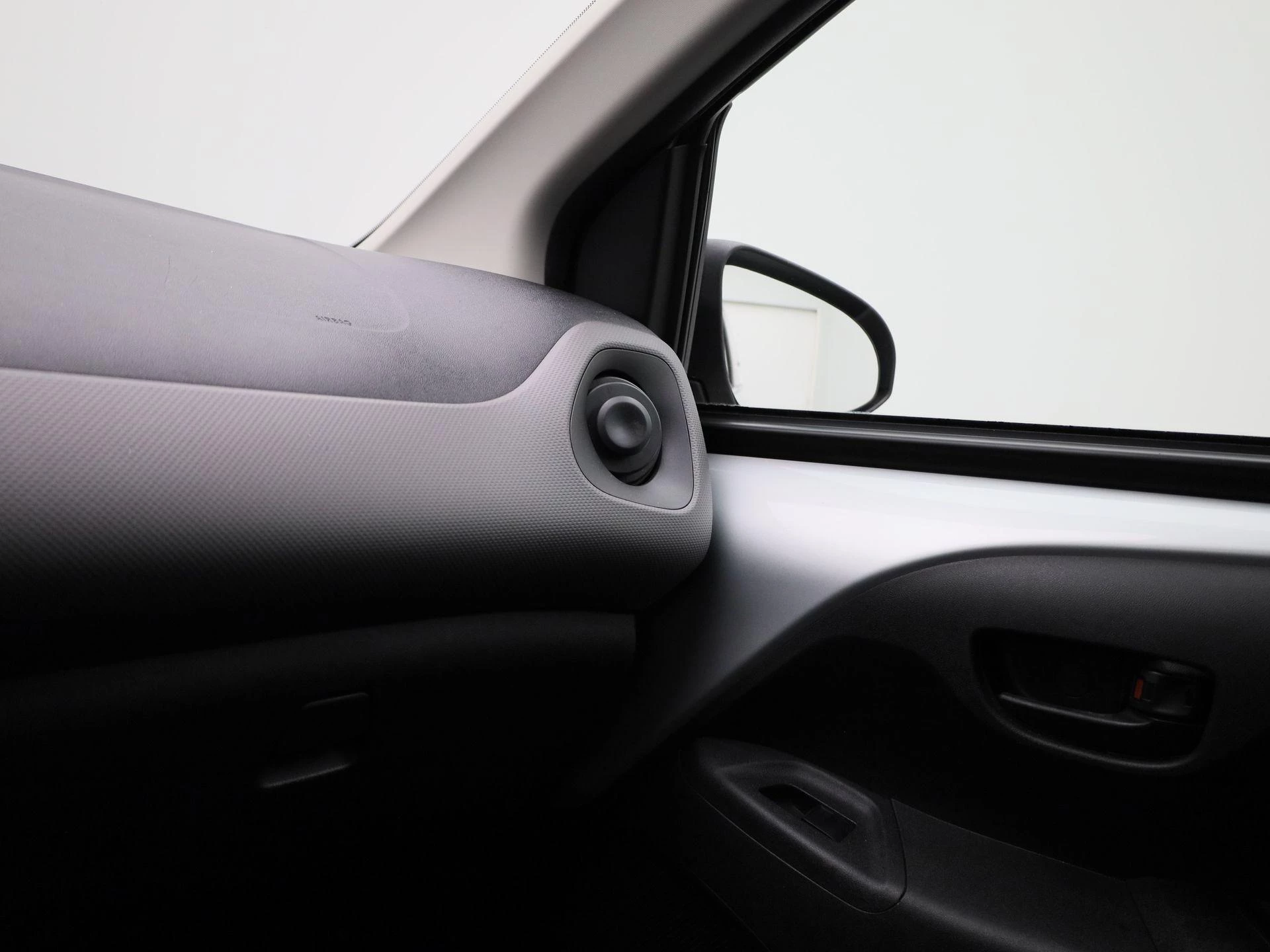 Peugeot-108-image-21