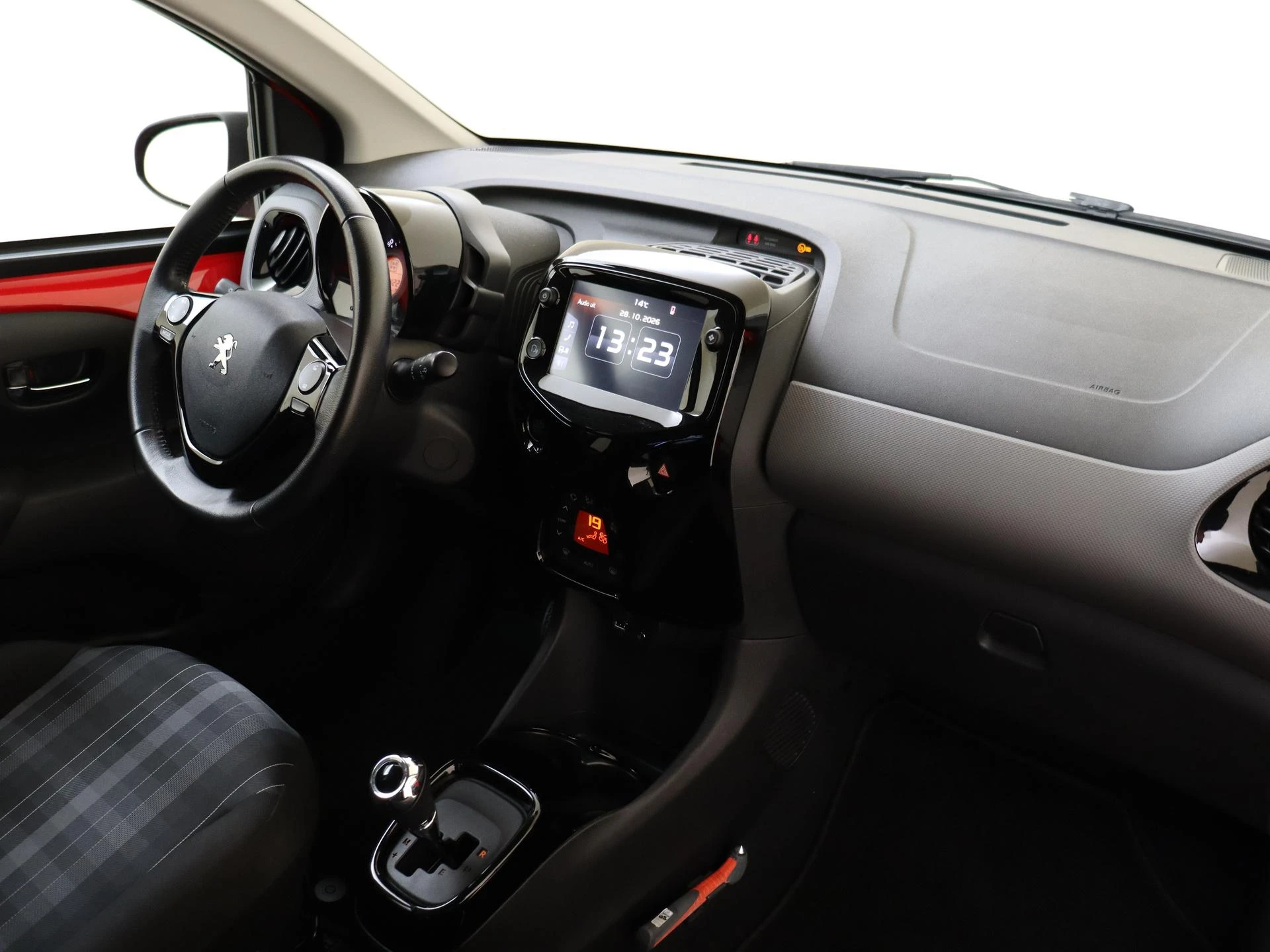 Peugeot-108-image-8