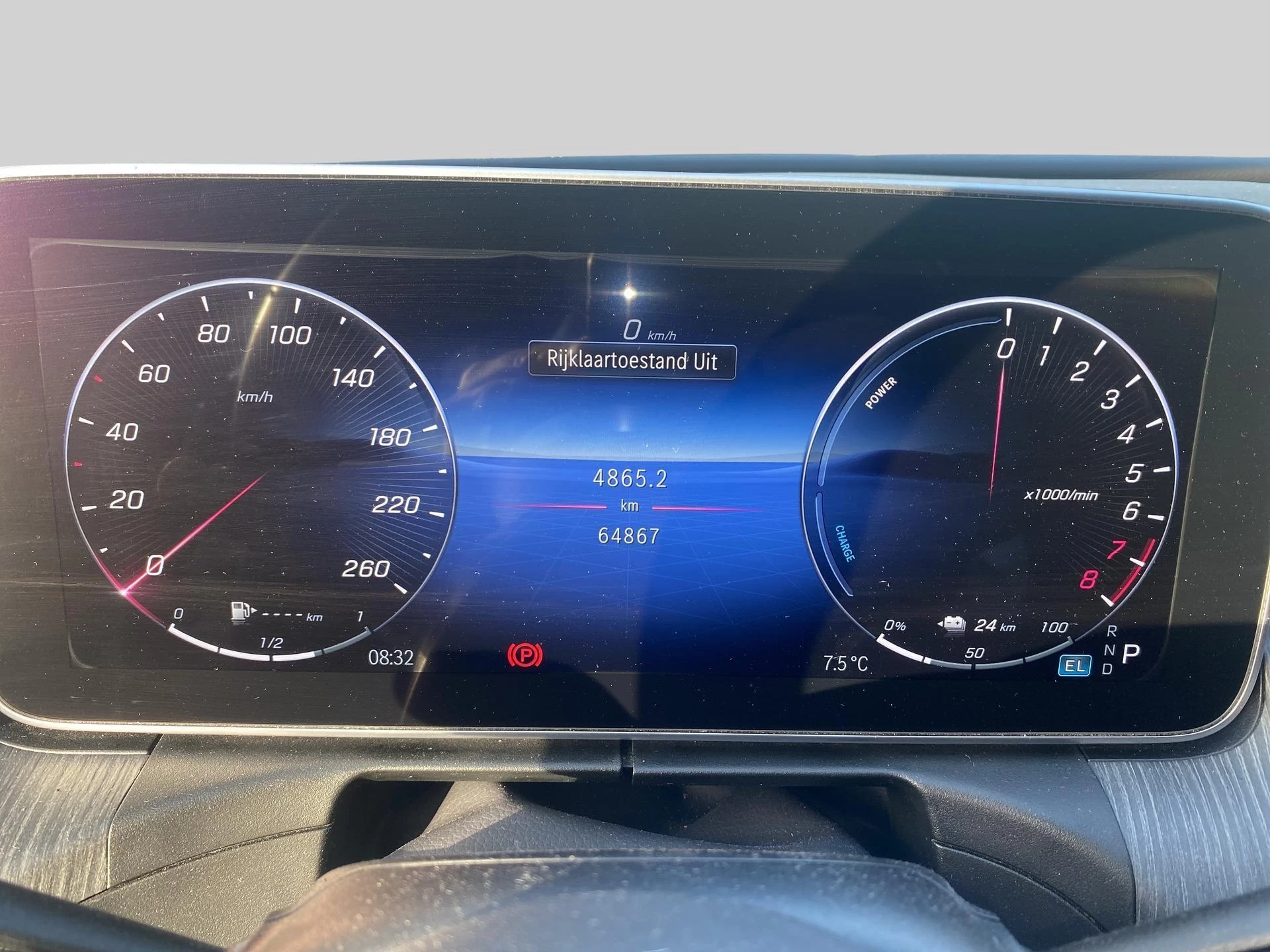 Mercedes-Benz C-Klasse 300 e Luxury Line + LEDER + DIGITAL LIGHT + 360 CAMERA +