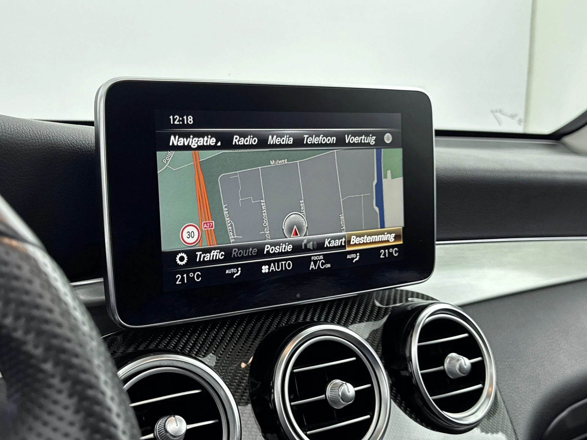Mercedes-Benz-GLC-image-19