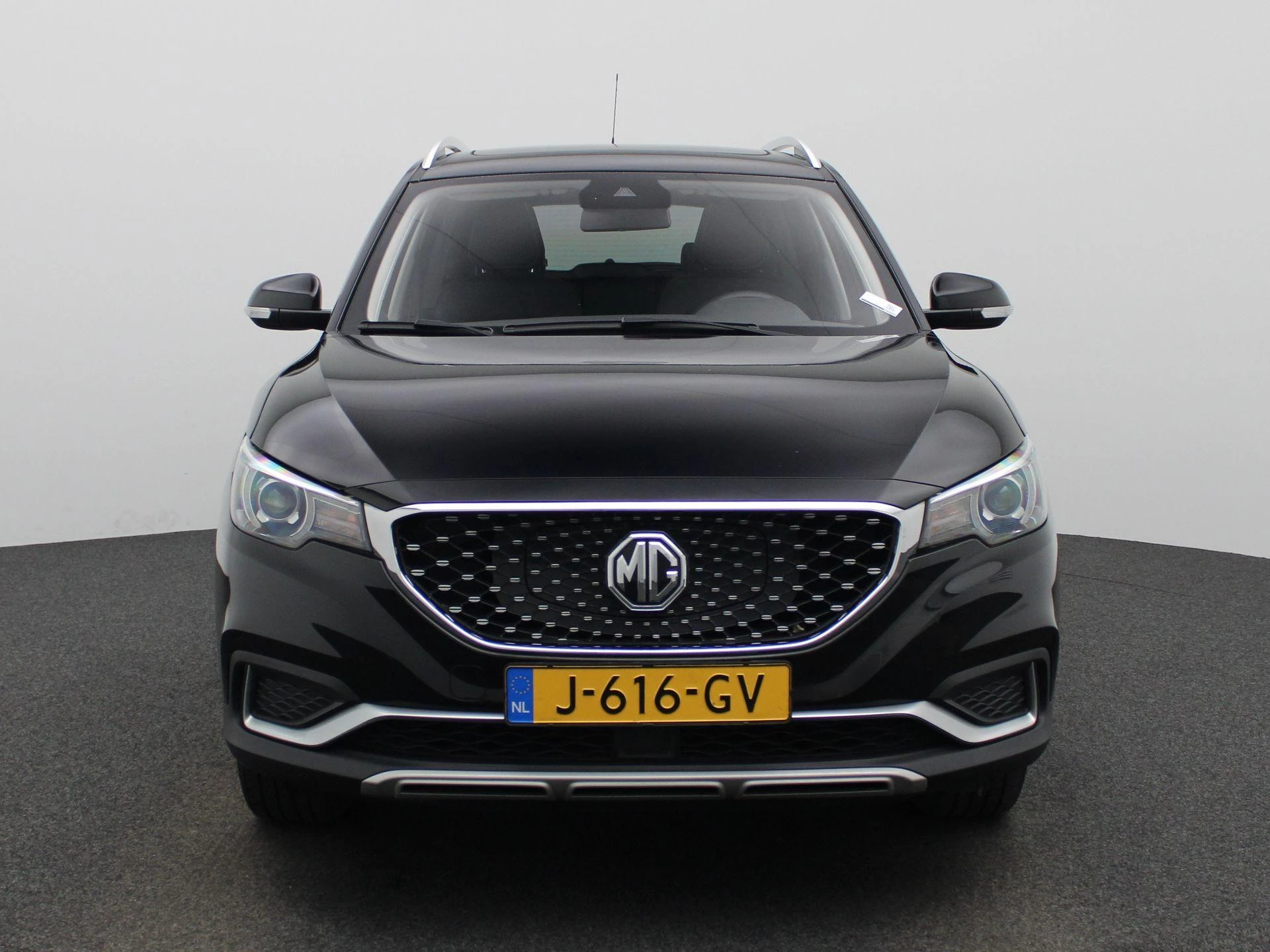 MG-ZS EV-image-2