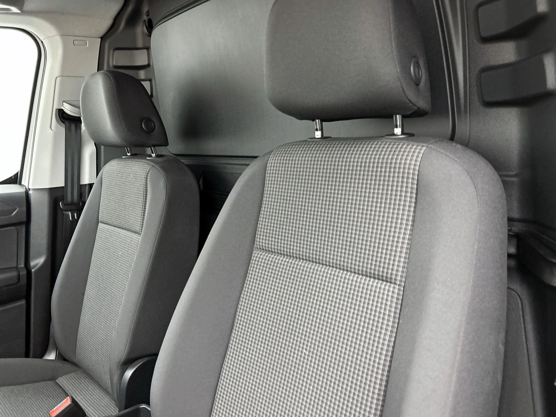 Volkswagen-Caddy-image-10