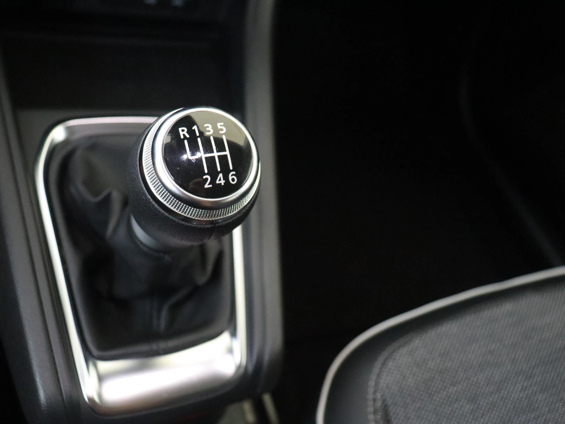 Renault-Captur-image-13