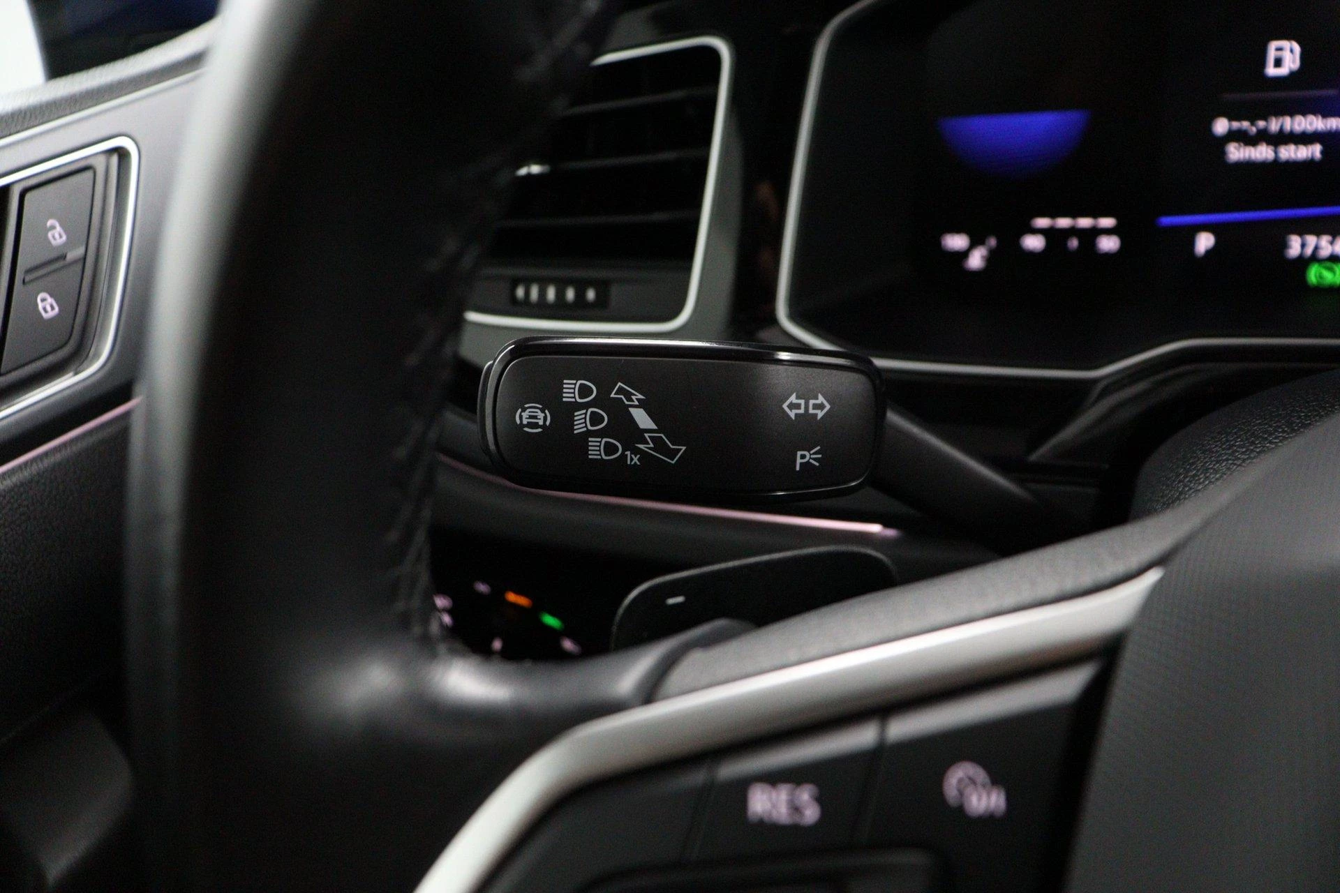 Volkswagen-Polo-image-34