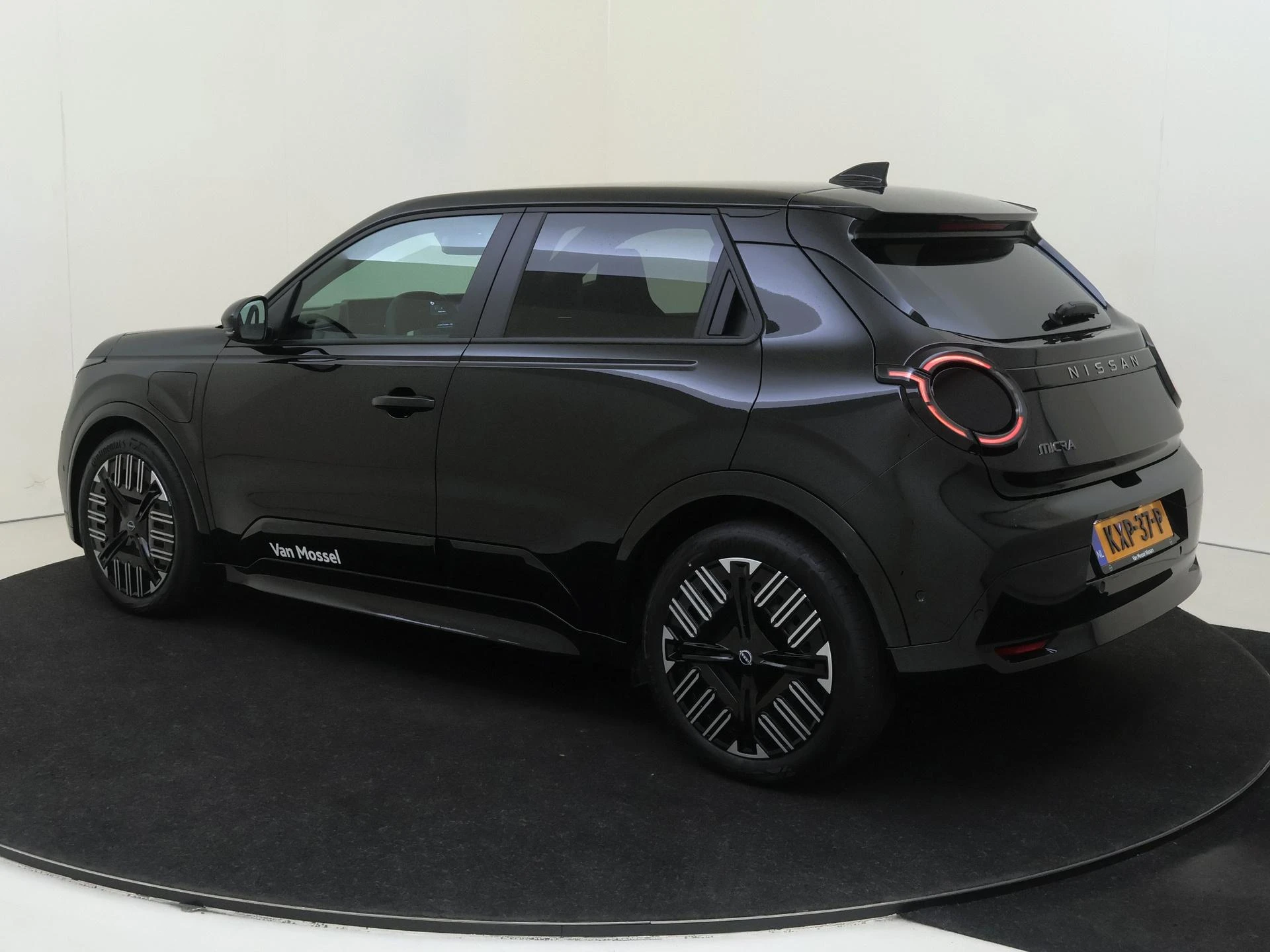 Nissan-Micra-image-2