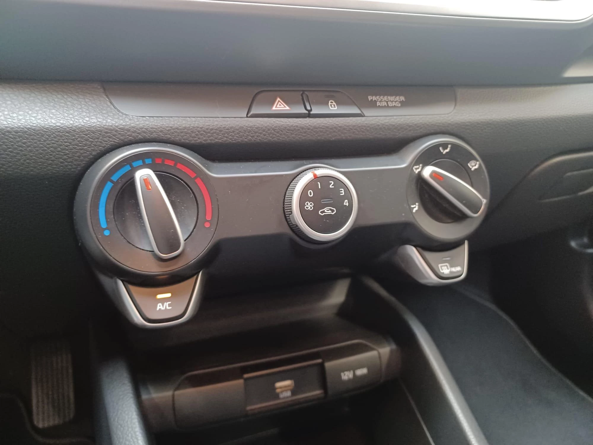 Kia Stonic 1.0T 100 6MT Style Edition