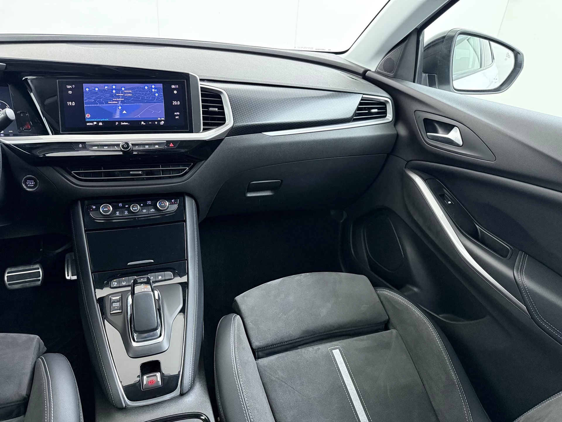 Opel-Grandland-image-20