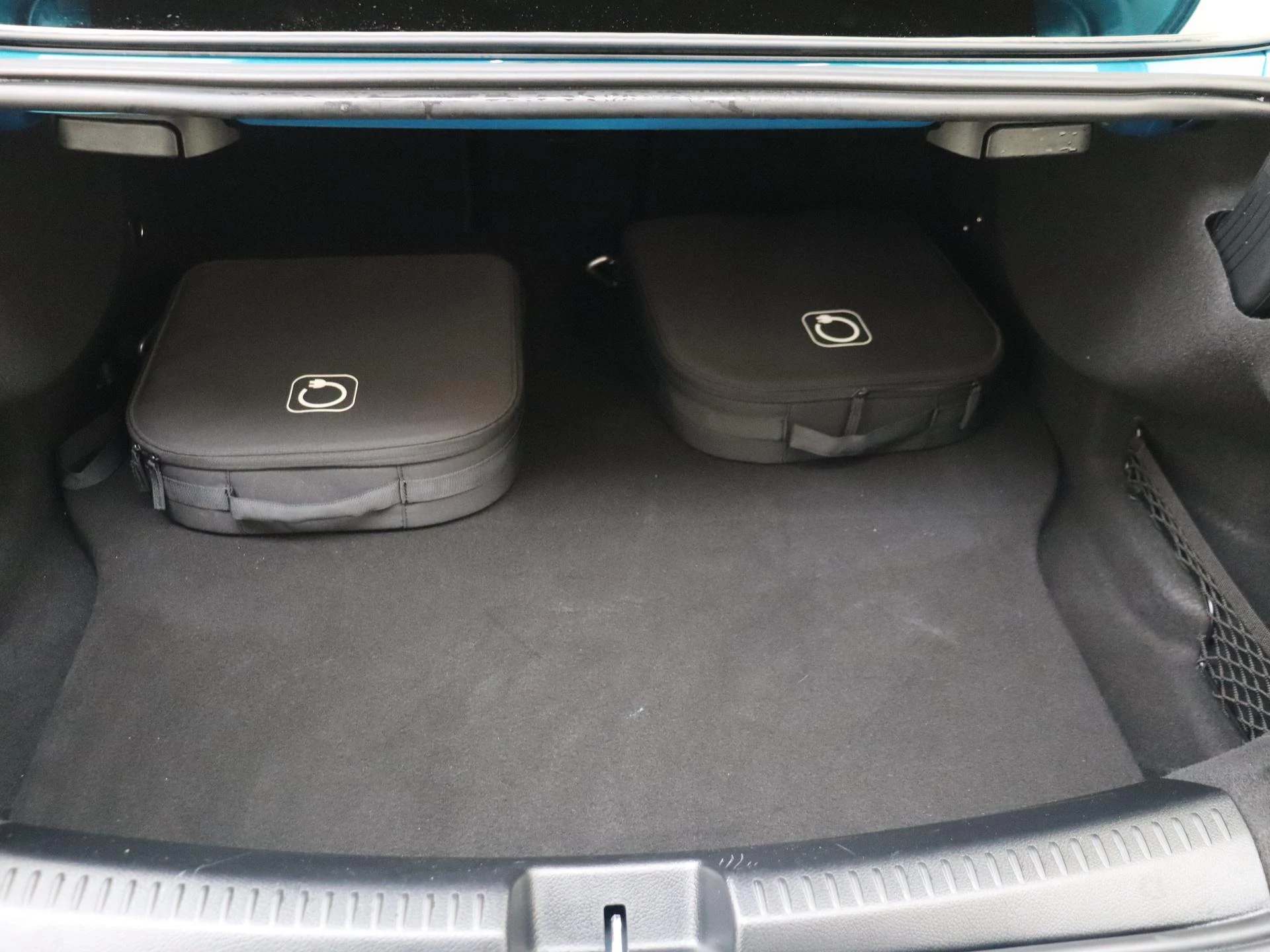 Mercedes-Benz-CLA-image-30