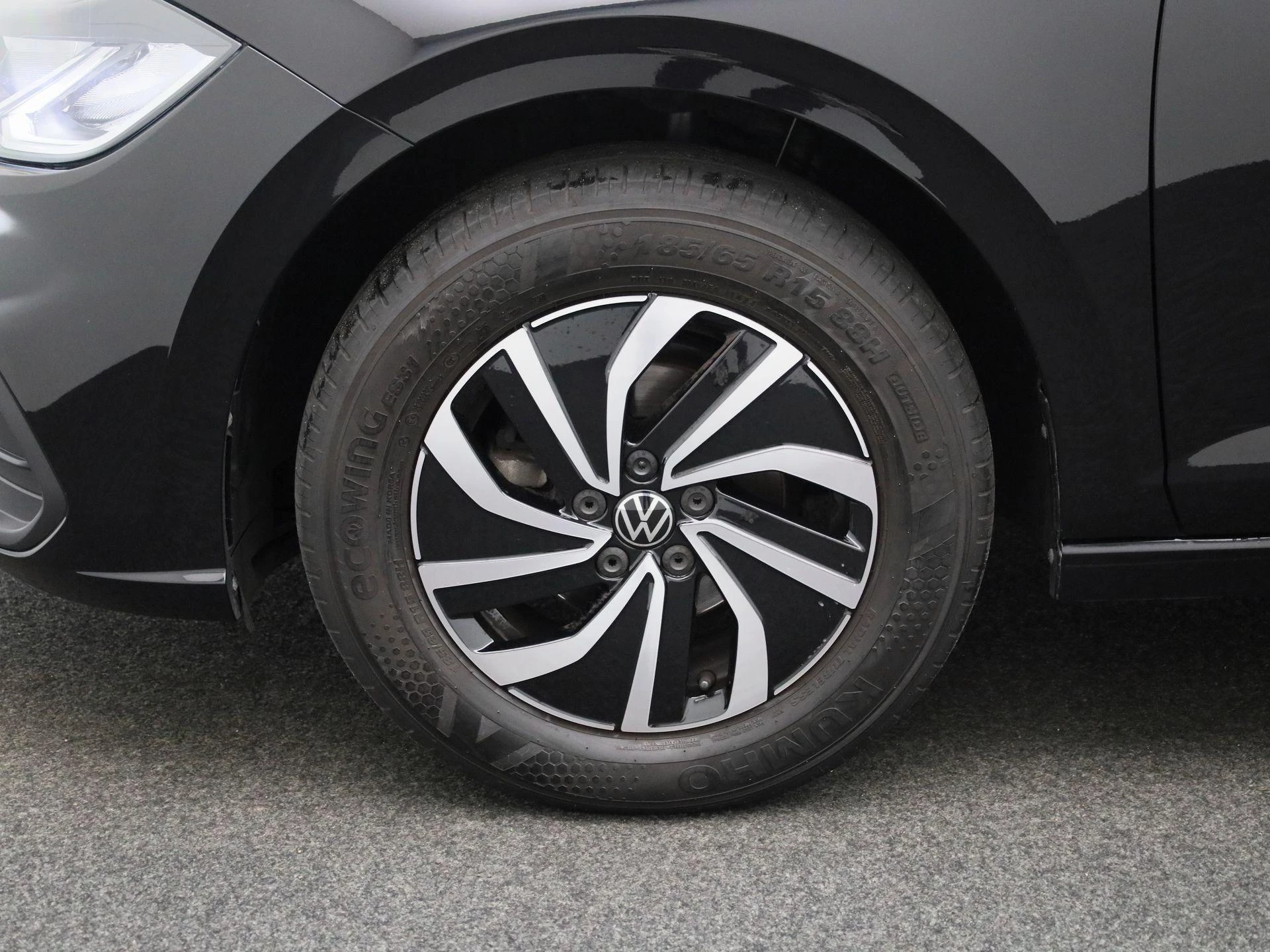 Volkswagen-Polo-image-10