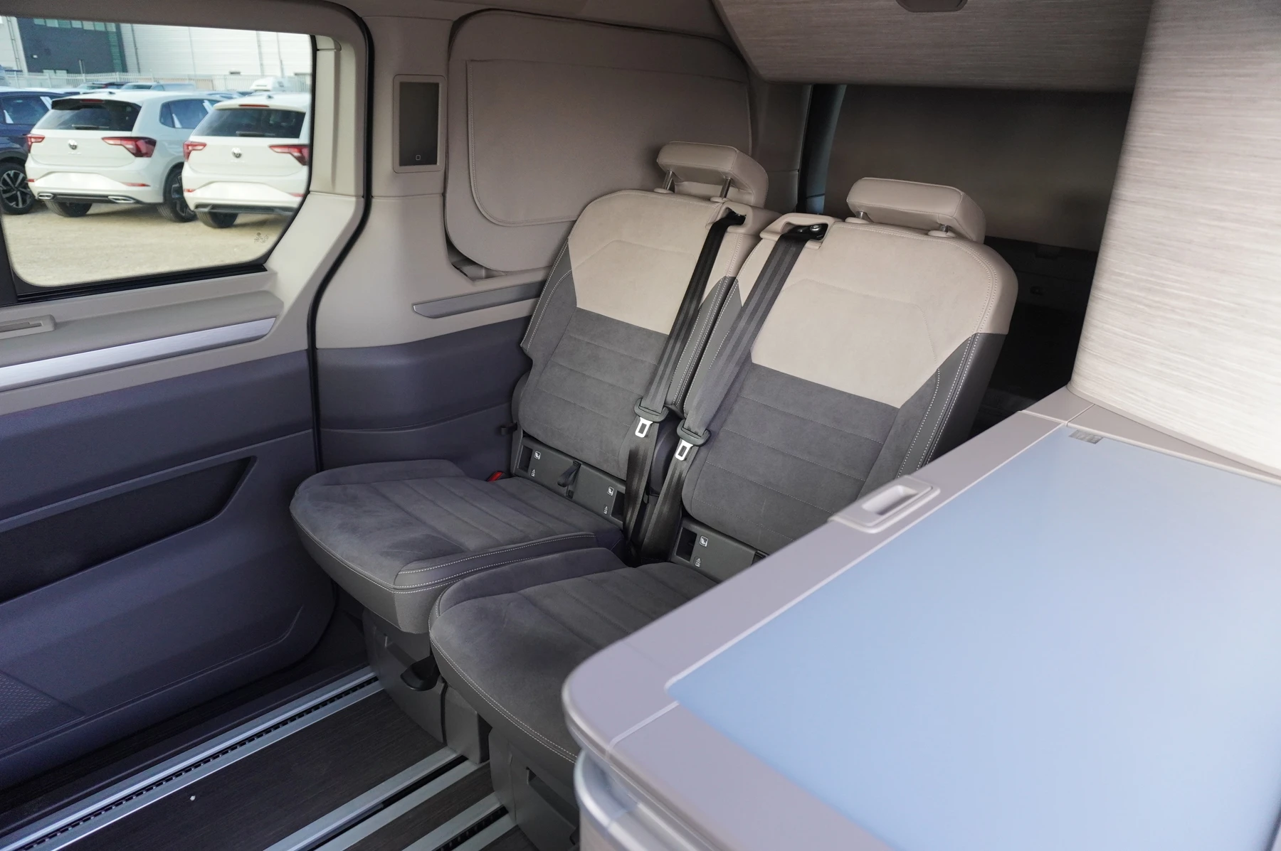 Volkswagen-California-image-9