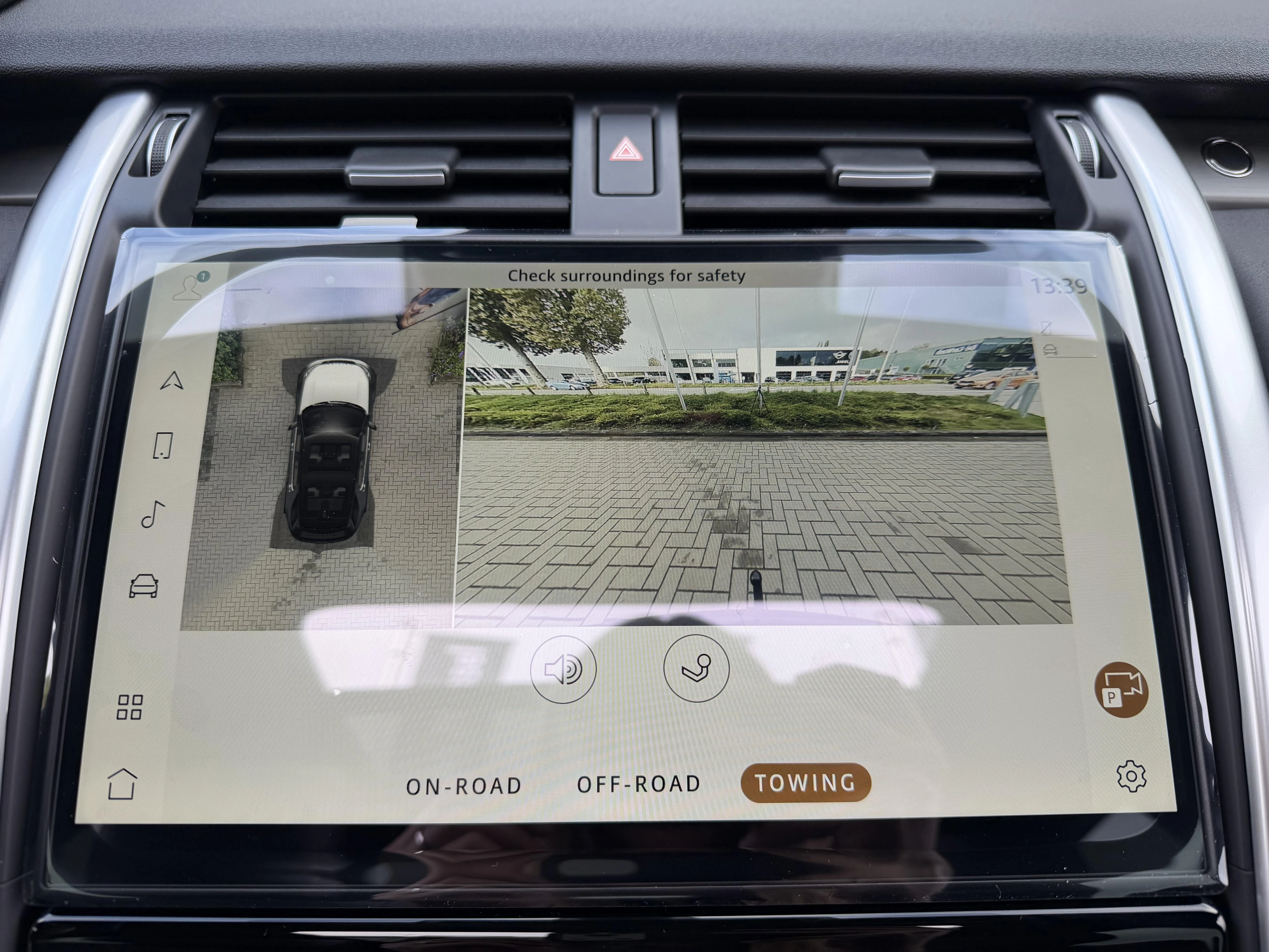 Land Rover-Discovery-image-24