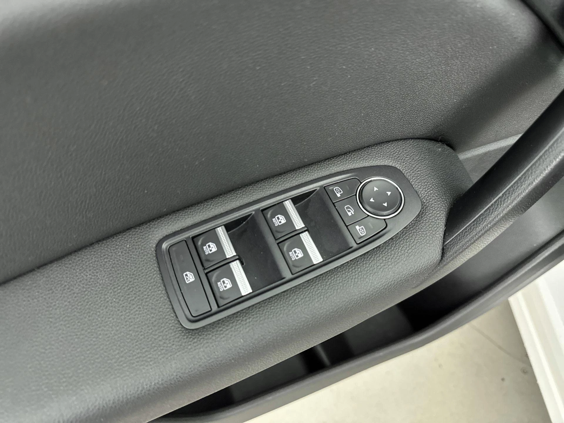 Renault-Captur-image-23