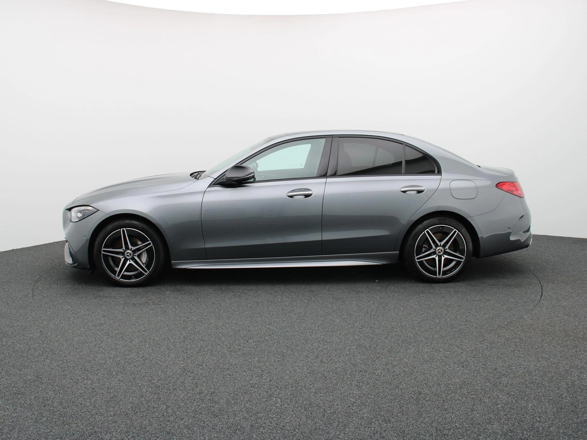 Mercedes-Benz Classe C 300 e AMG Line + LEDER + BURMESTER + PANO DAK + TREKHAAK +