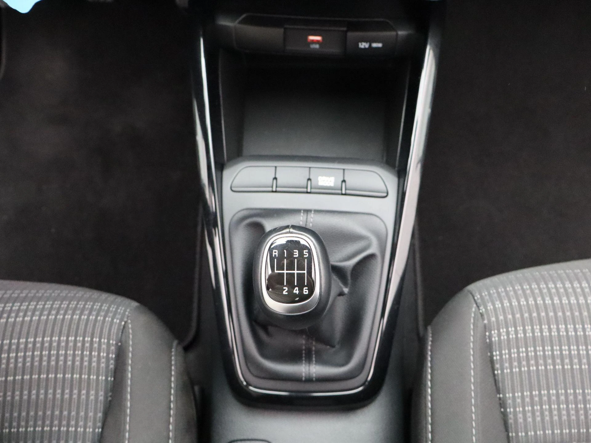 Kia-Stonic-image-9