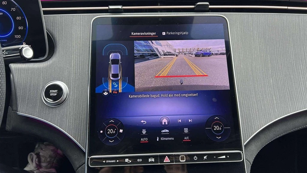 Mercedes-Benz-EQE-image-16