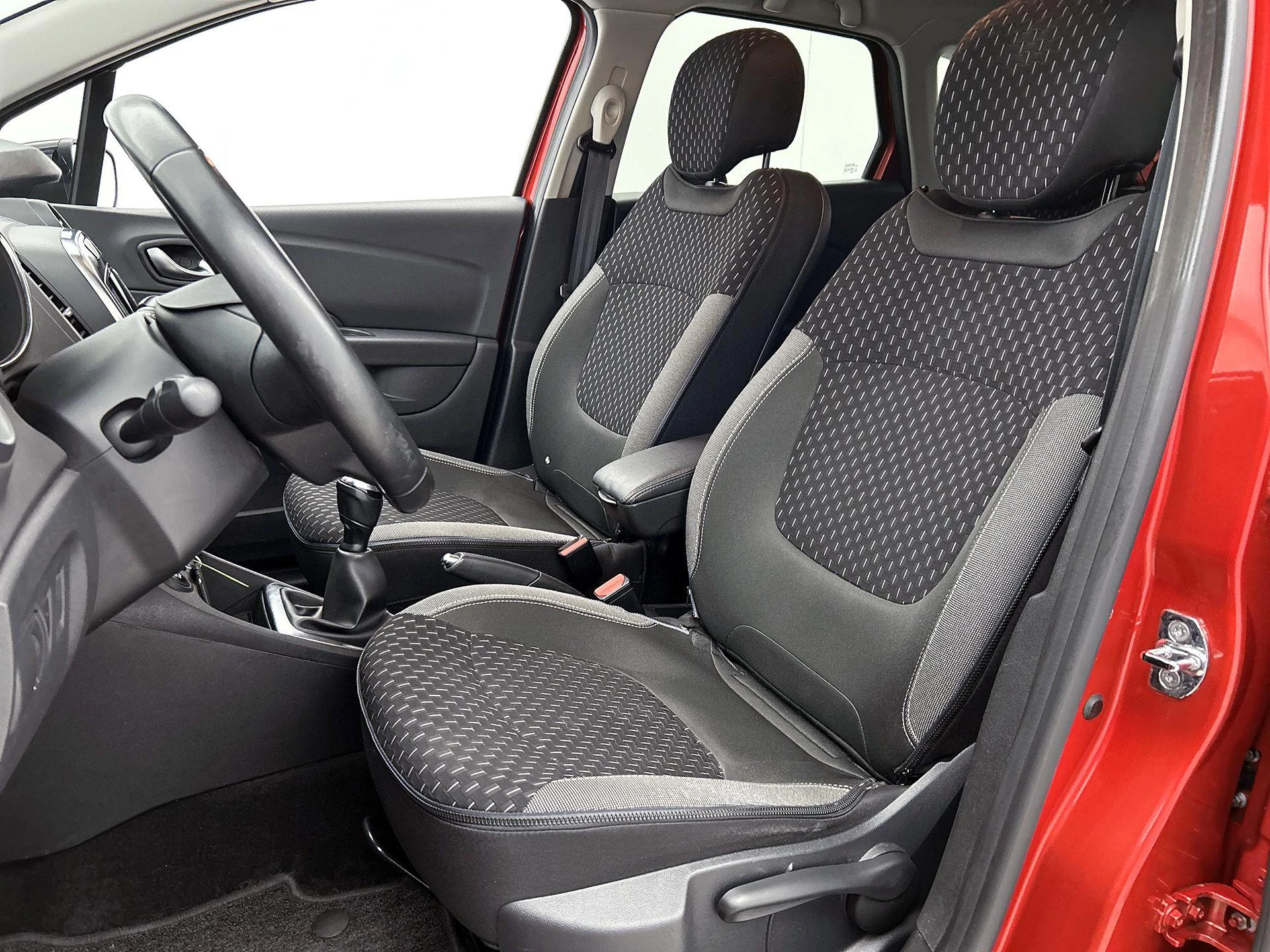Renault-Captur-image-34
