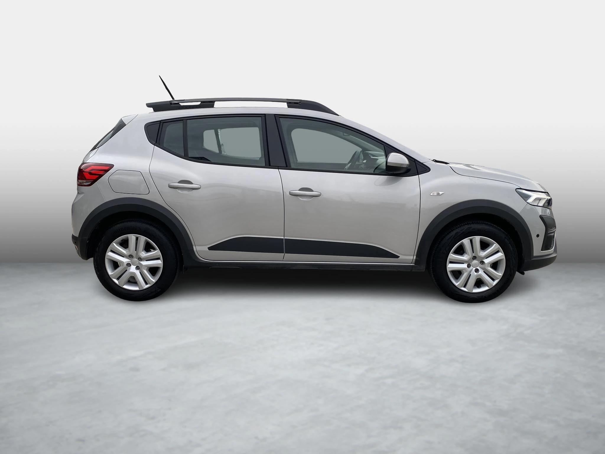 Dacia-Sandero Stepway-image-2