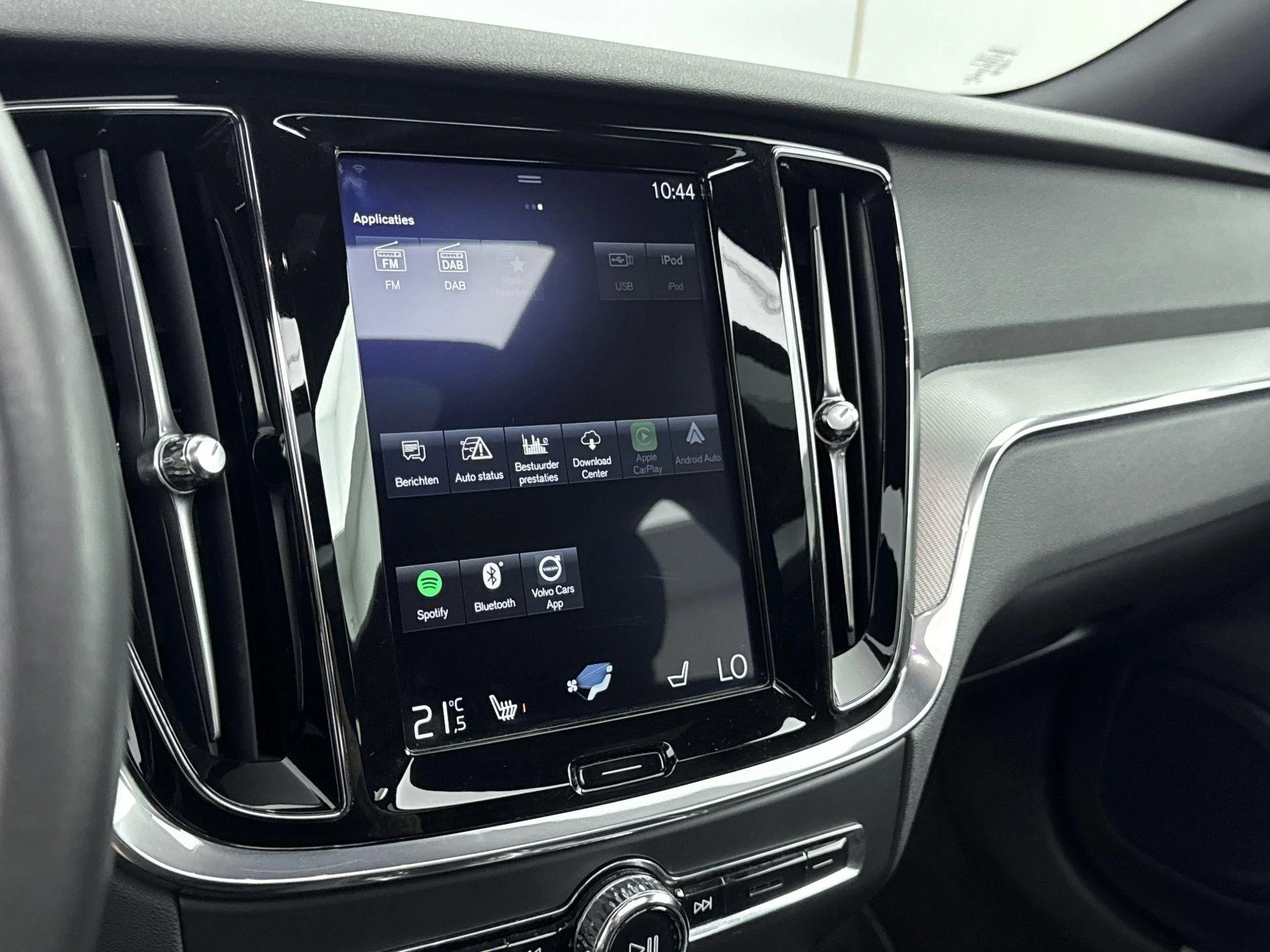 Volvo-V60-image-11