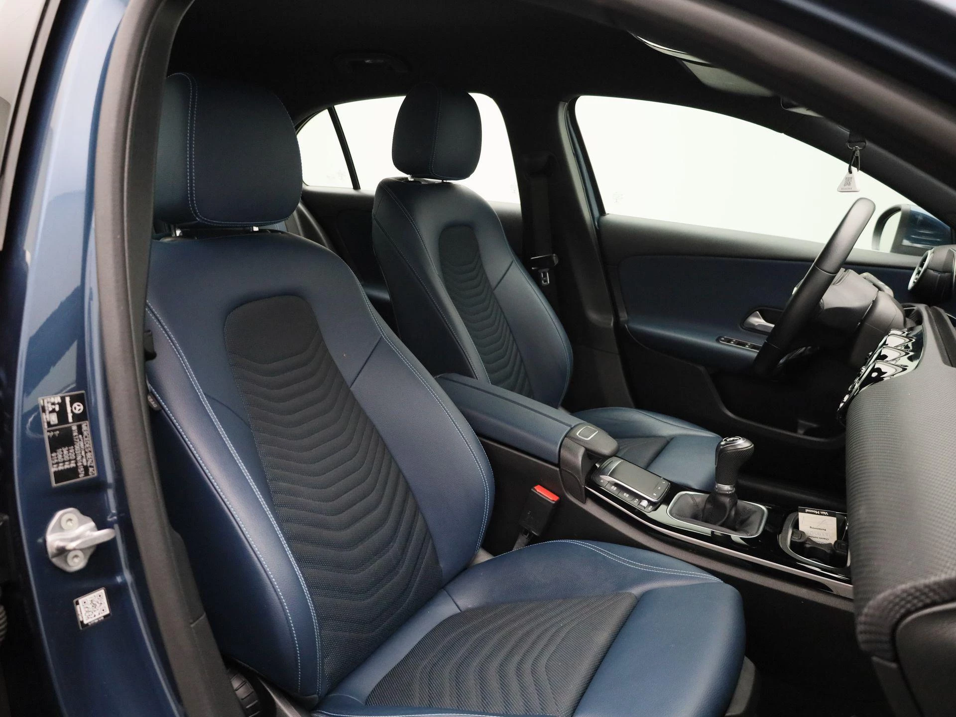 Mercedes-Benz A-Klasse 180 d Business Solution + PARKEERSENSOREN + CAMERA +