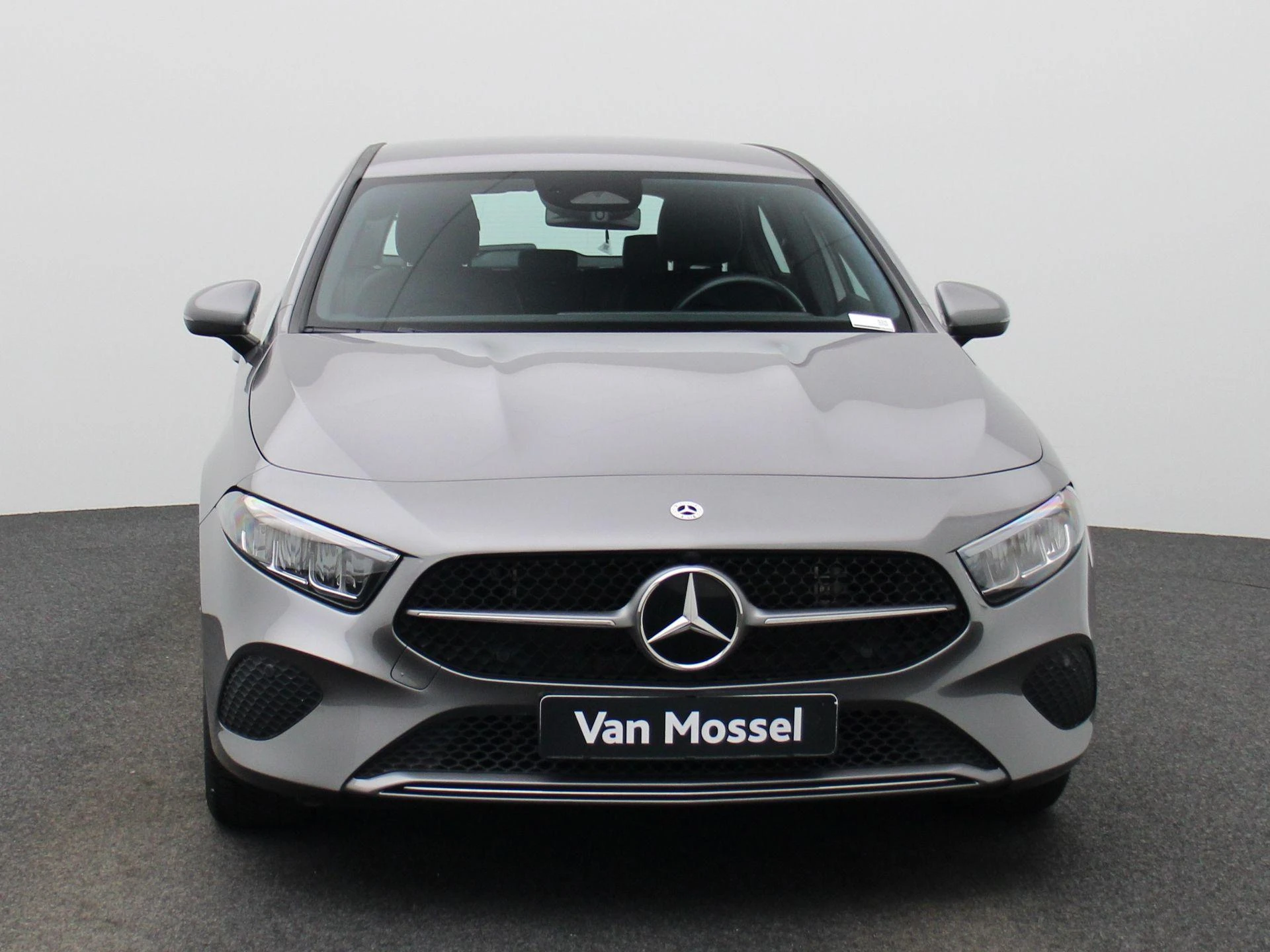 Mercedes-Benz-A-Klasse-image-2