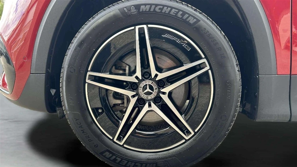Mercedes-Benz-EQB-image-8