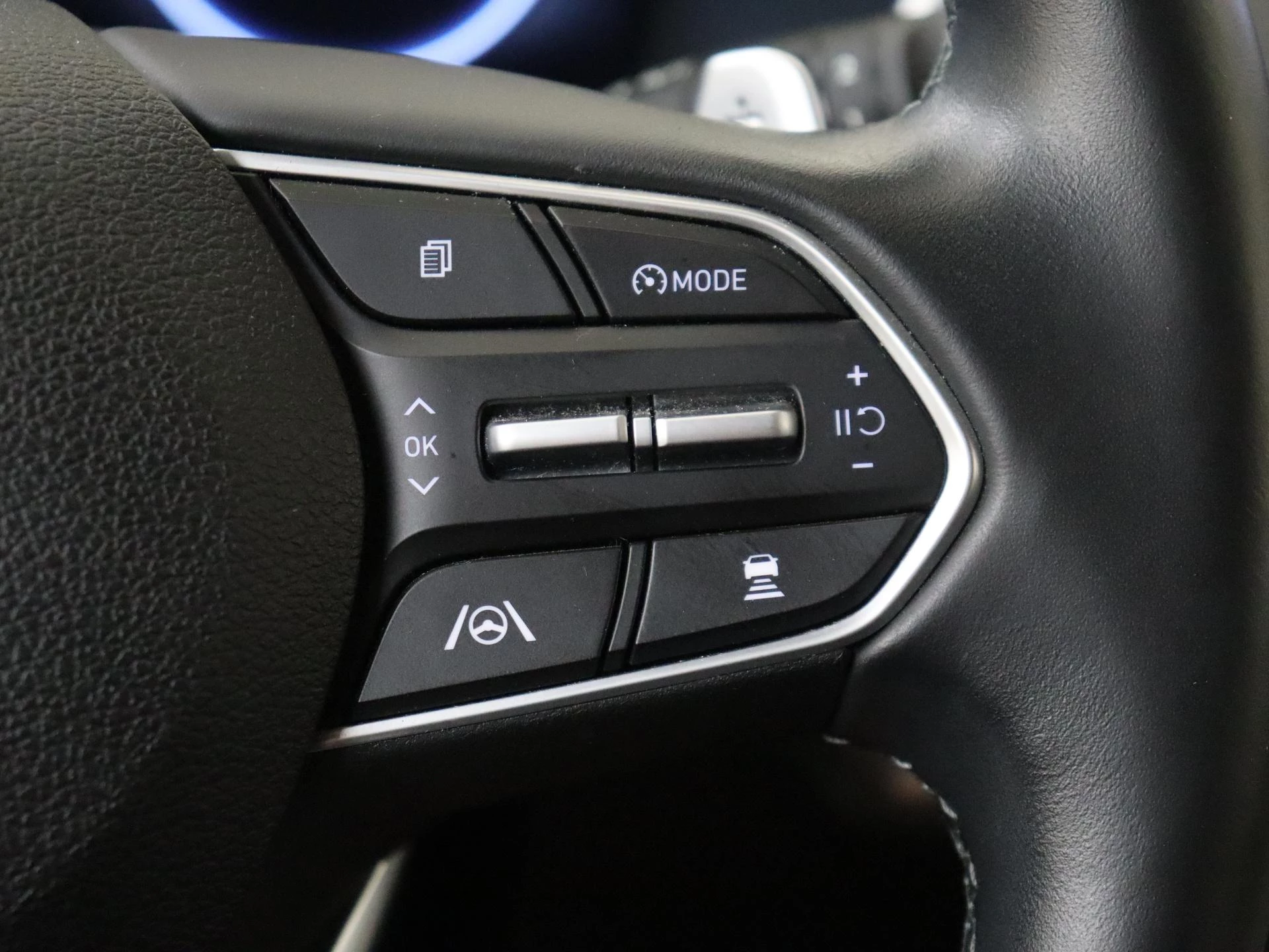 Hyundai-Santa Fe-image-13