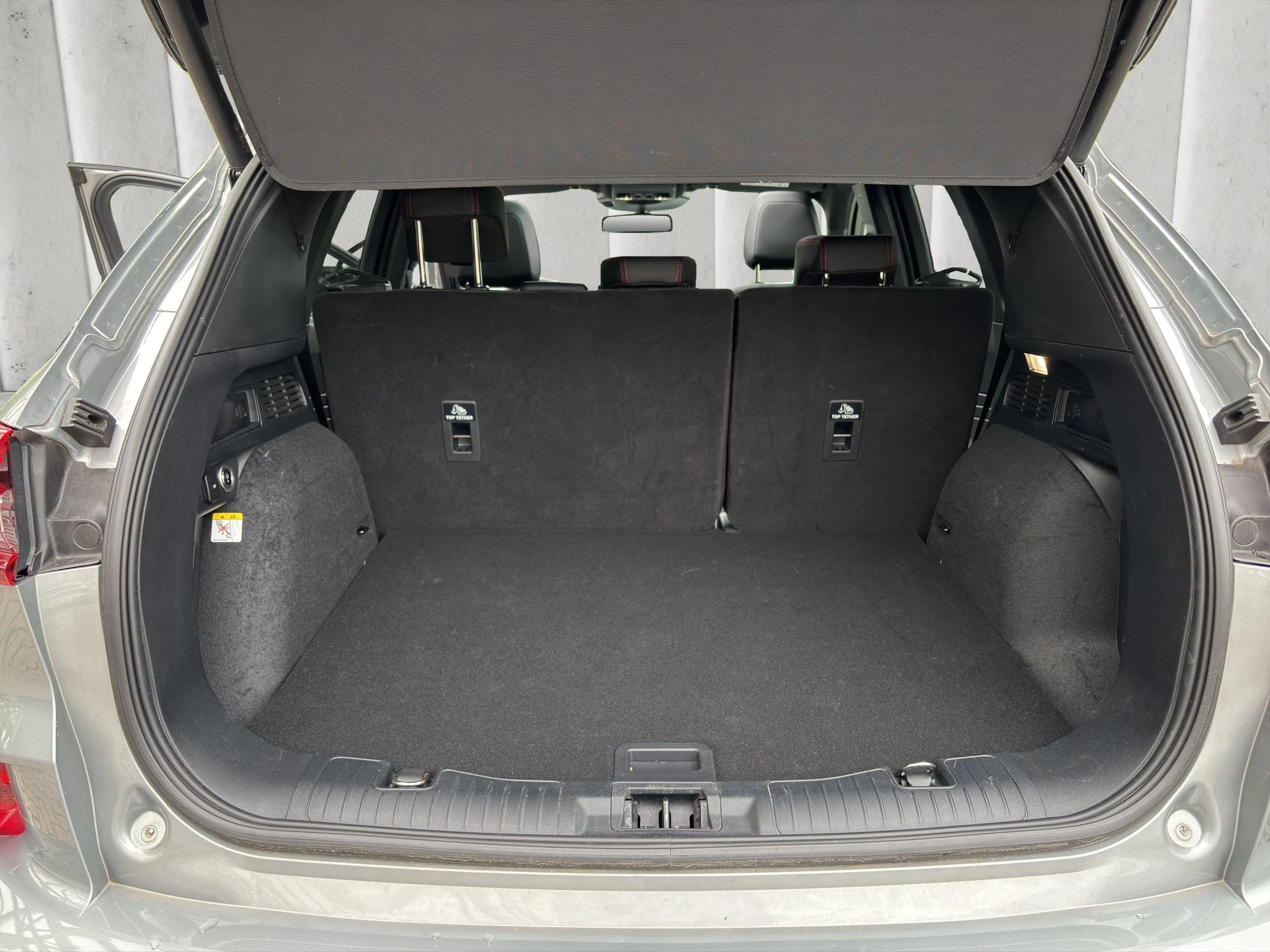 Ford Kuga ST-Line X Aut.*PANO*AHK*360GRAD*LED-MATRIX*NAVI*GRA*WINTER-PKT.
