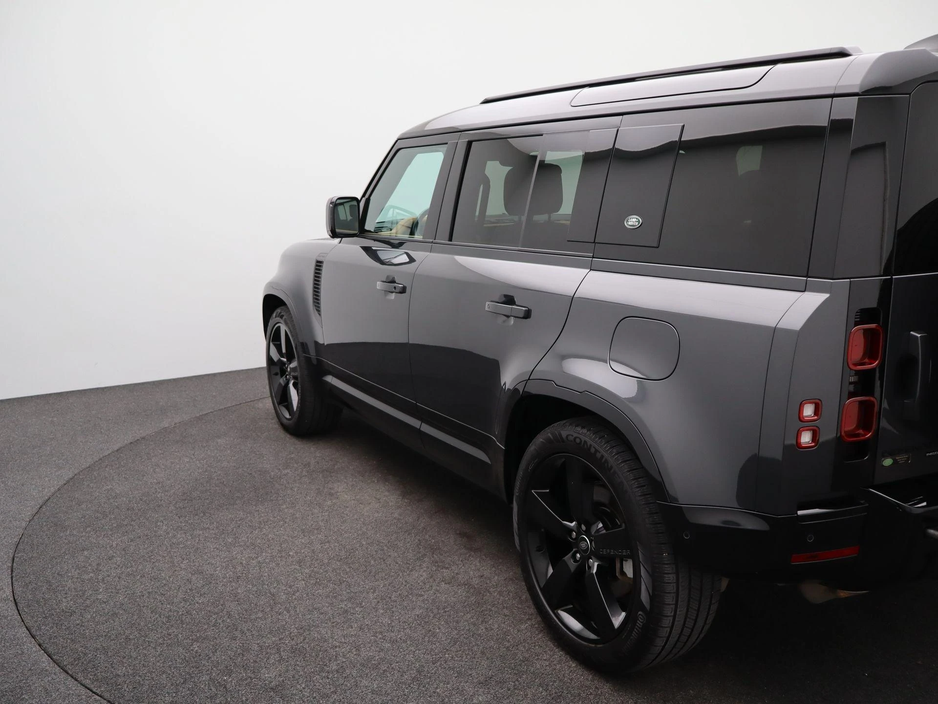 Land Rover-Defender-image-43