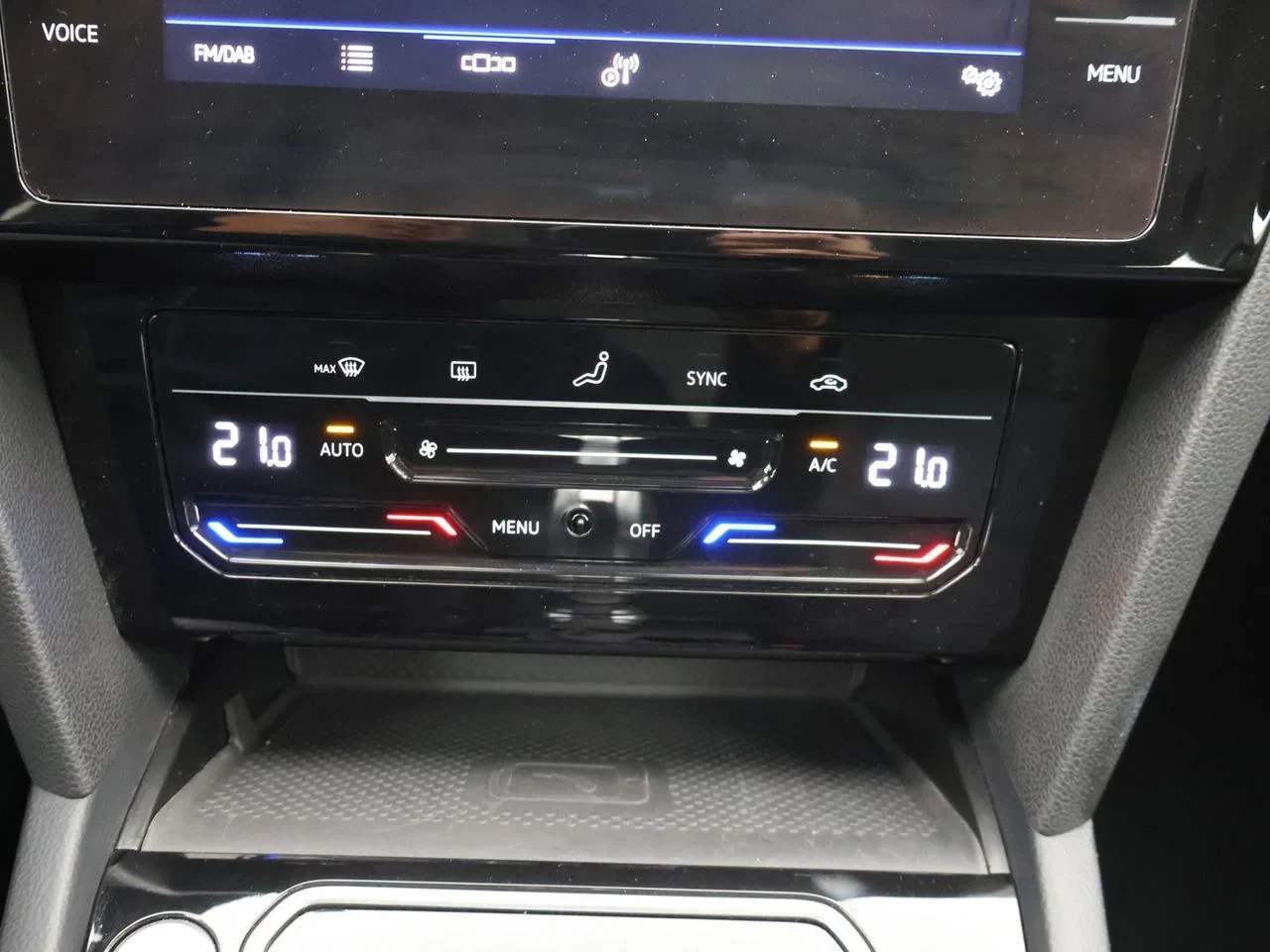 Volkswagen-Passat-image-26