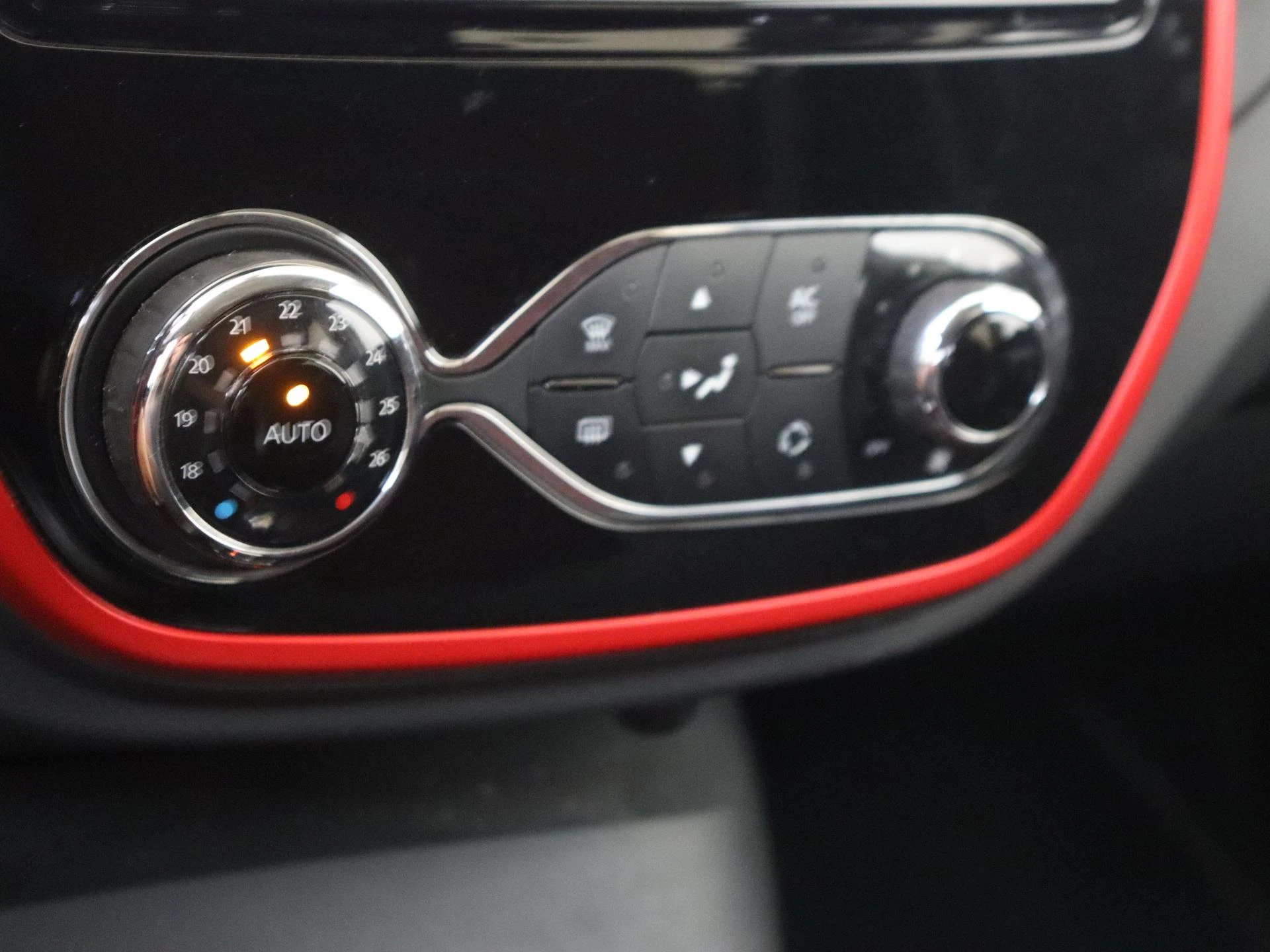 Renault-Captur-image-19