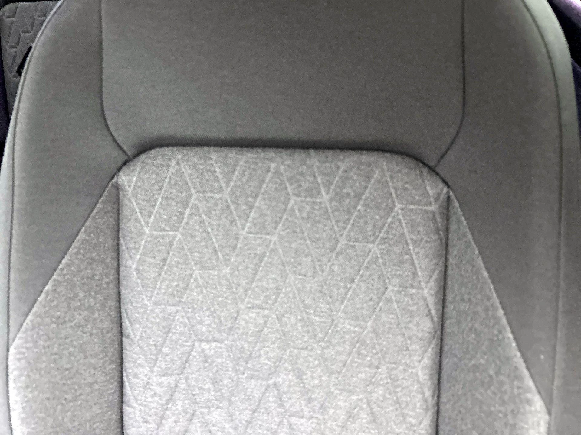 Volkswagen-Golf-image-15