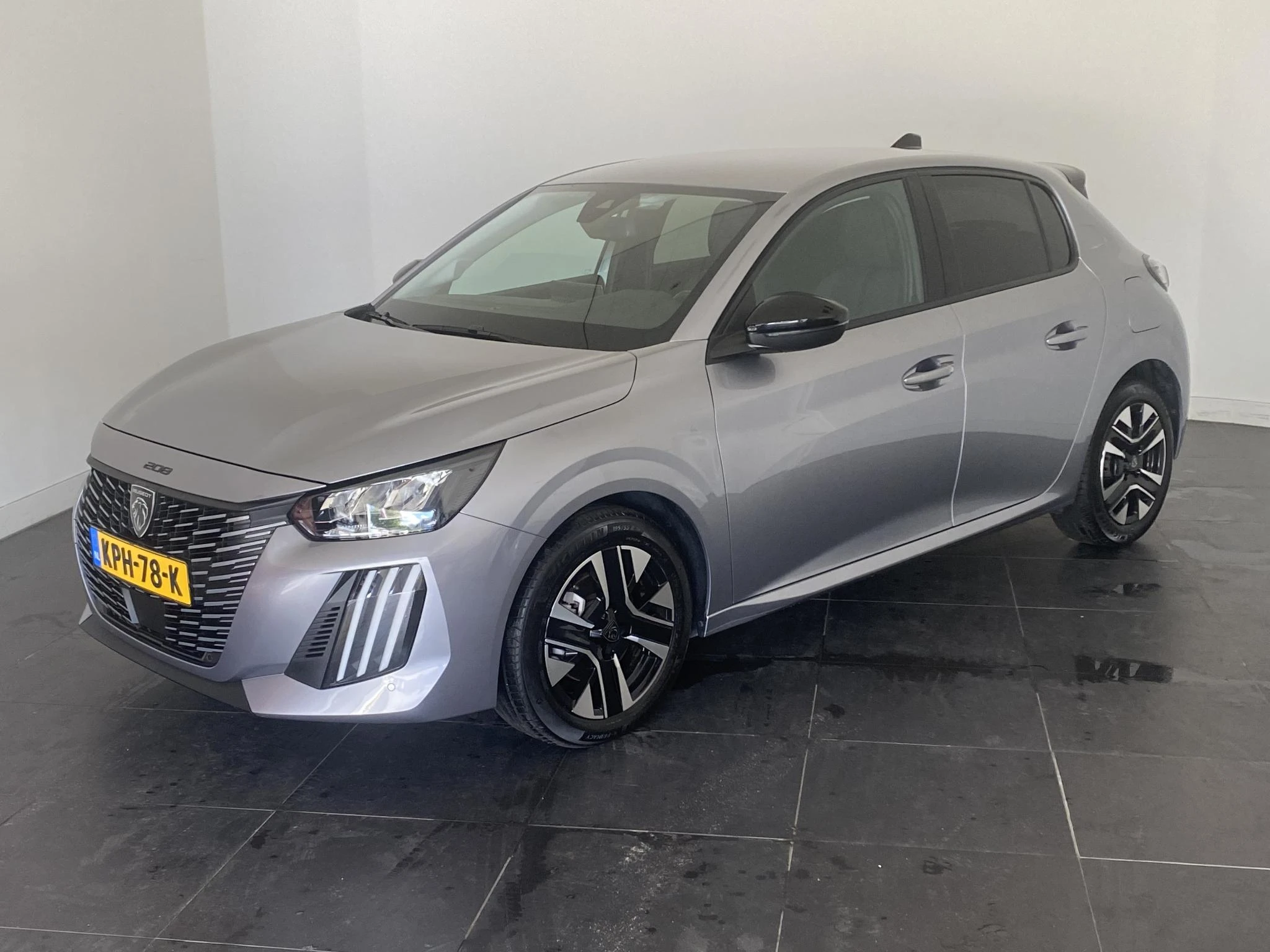 Peugeot-208-image-4