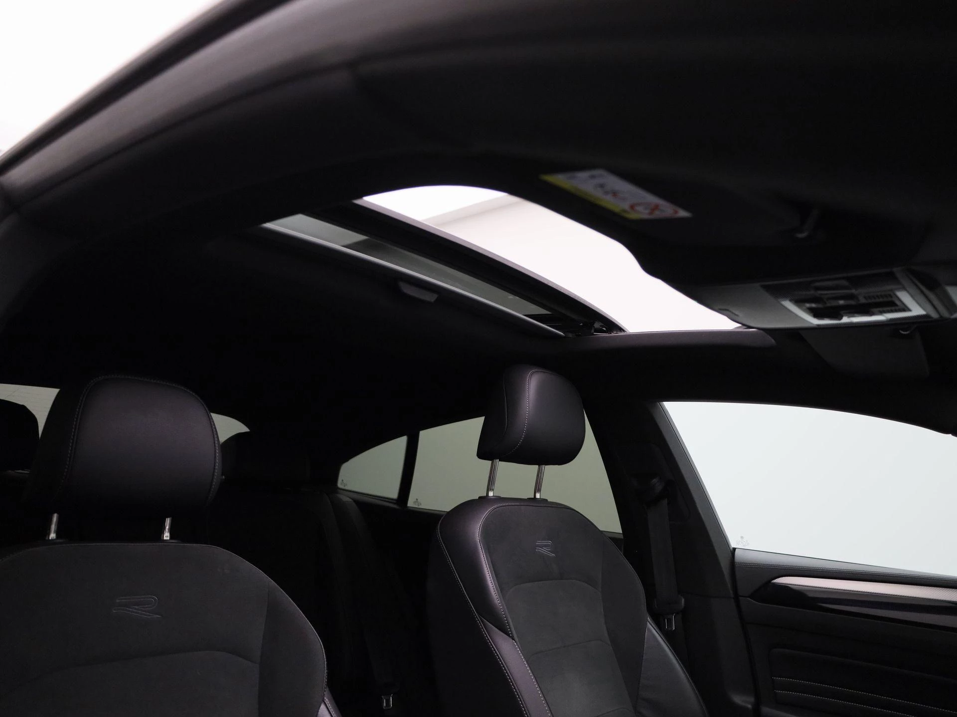 Volkswagen-Arteon-image-46