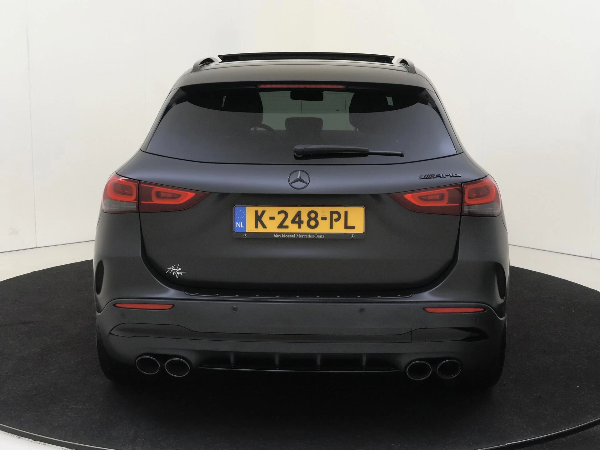 Mercedes-Benz-GLA-image-7